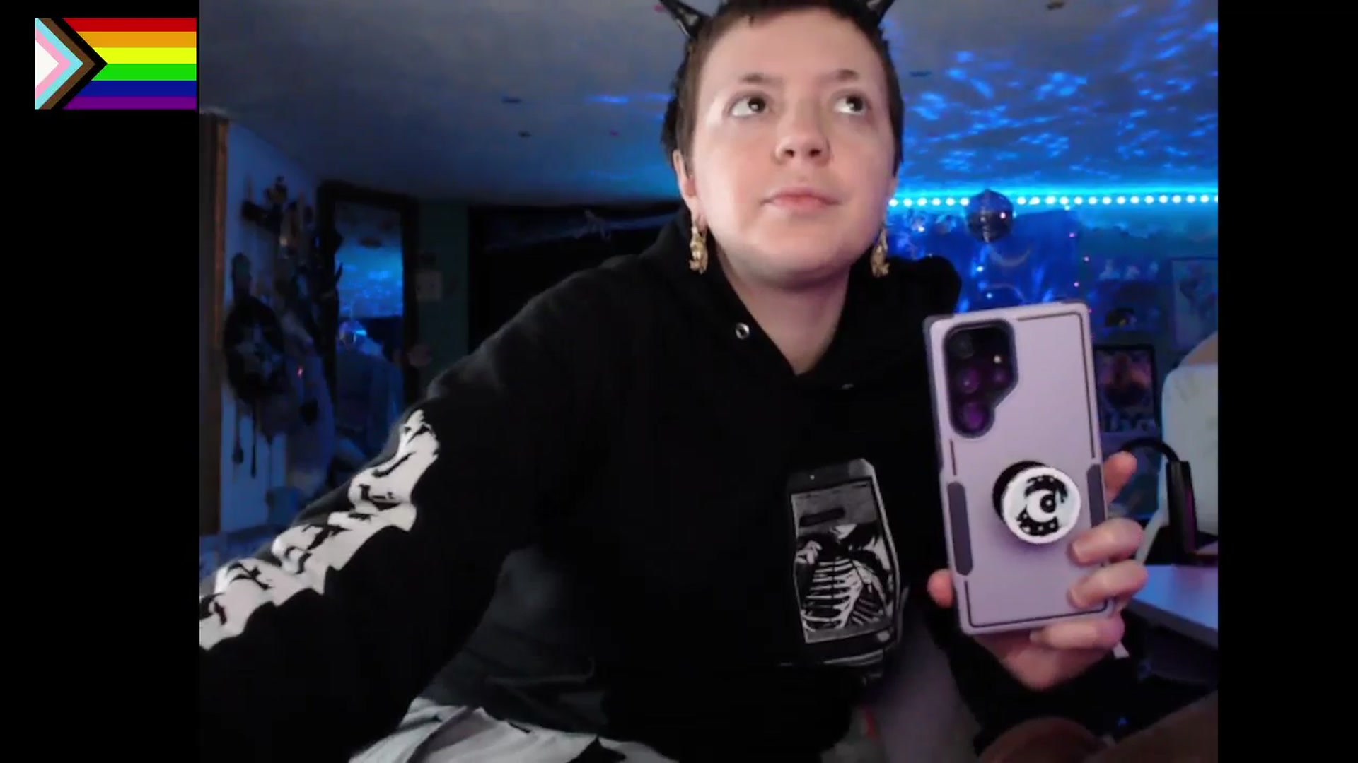 Gallery image thumbnail from NerdySuccubi's myfreecams stream on, 12/24/2025, 11:05 image 12 of 20