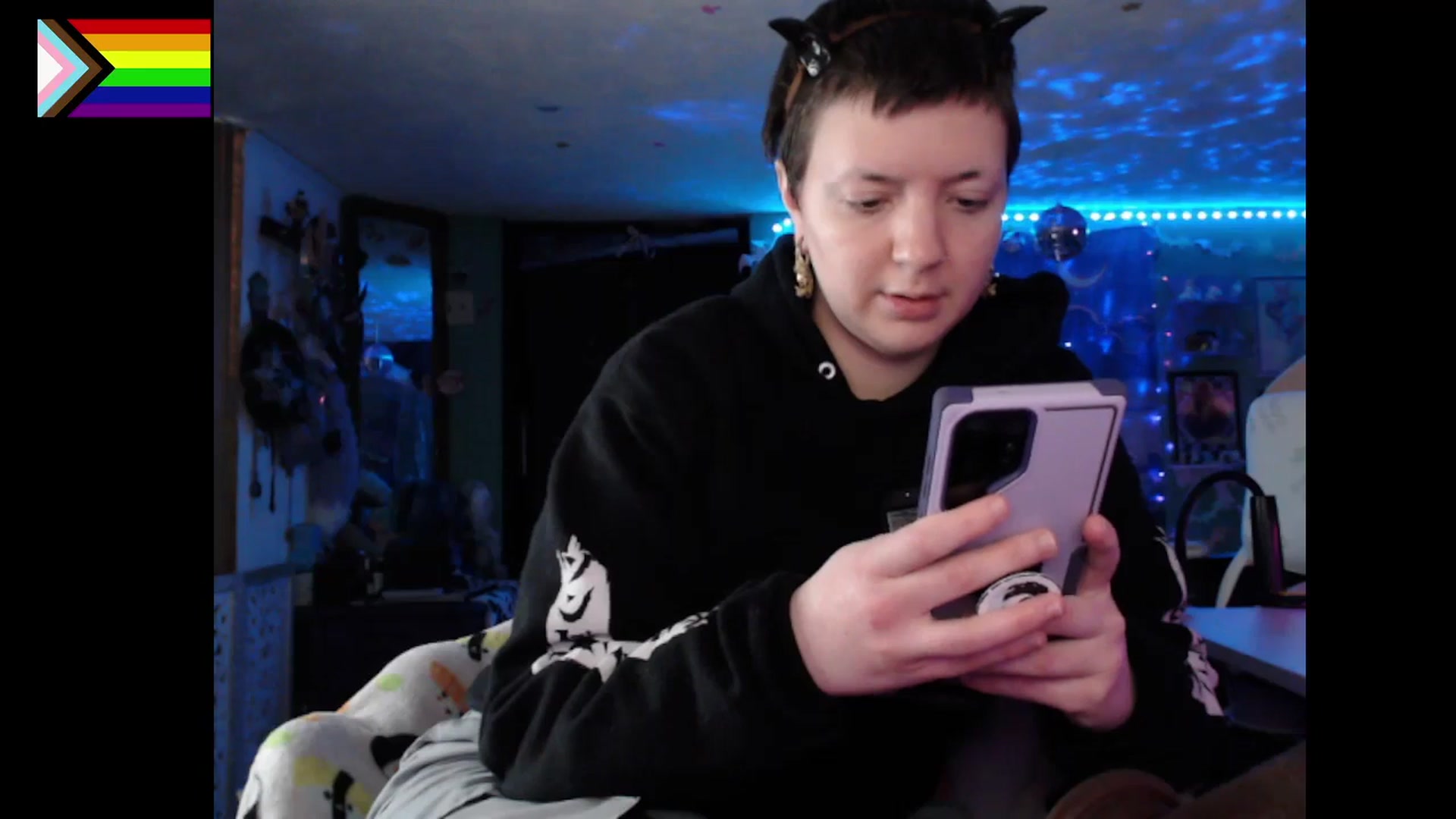 Gallery image thumbnail from NerdySuccubi's myfreecams stream on, 12/24/2025, 11:05 image 17 of 20