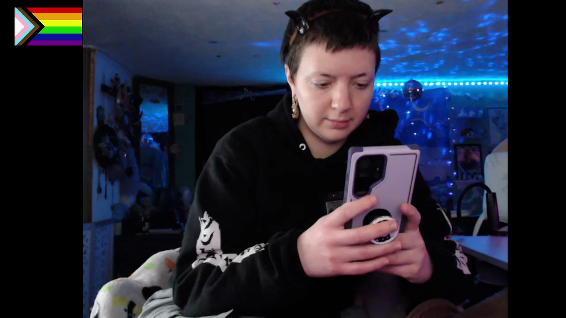 Gallery image thumbnail from NerdySuccubi's myfreecams stream on, 12/24/2025, 11:05 image 16 of 20