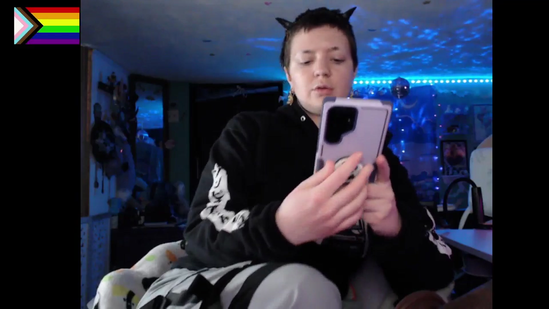 Gallery image thumbnail from NerdySuccubi's myfreecams stream on, 12/24/2025, 11:05 image 11 of 20