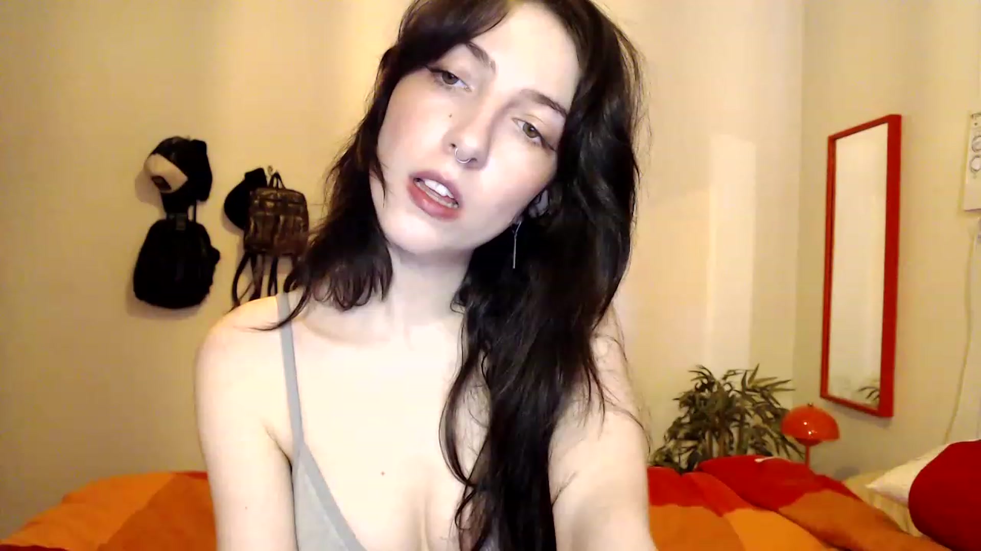 Gallery image thumbnail from NervousEzra's myfreecams stream on, 05/08/2023, 19:25 image 16 of 20