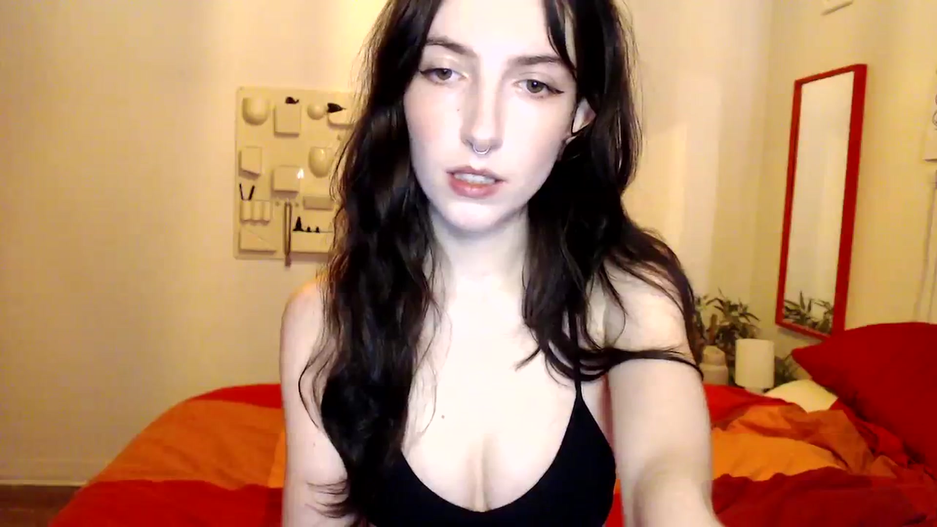 Gallery image thumbnail from NervousEzra's myfreecams stream on, 08/04/2023, 19:59 image 19 of 20