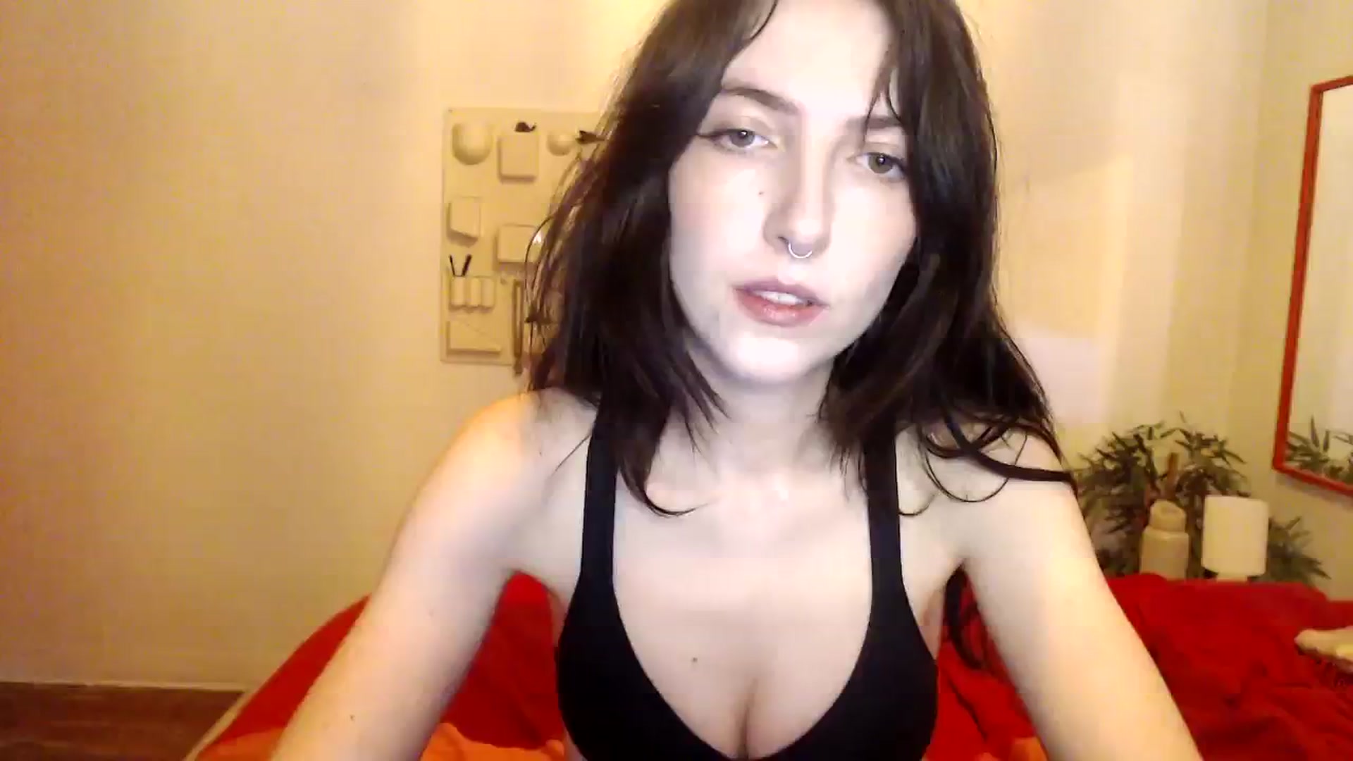 Gallery image thumbnail from NervousEzra's myfreecams stream on, 08/10/2023, 21:13 image 1 of 20