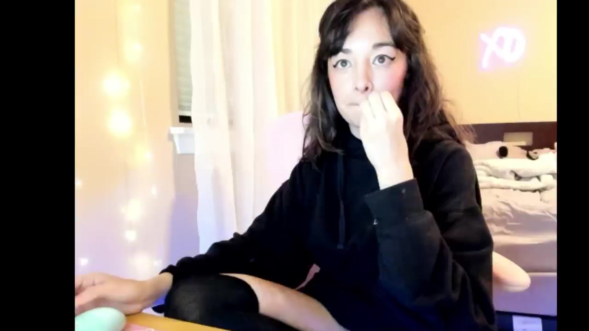 Gallery image thumbnail from NesaValentine's myfreecams stream on, 01/18/2025, 11:37 image 6 of 20