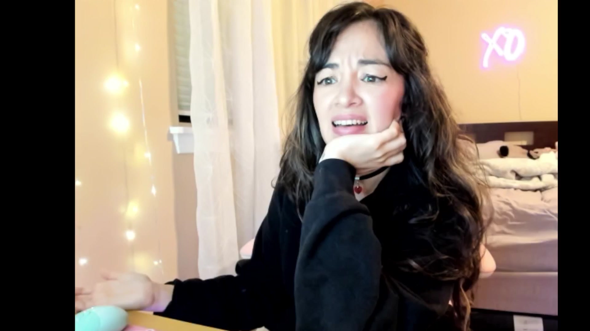 Gallery image thumbnail from NesaValentine's myfreecams stream on, 01/18/2025, 11:37 image 7 of 20