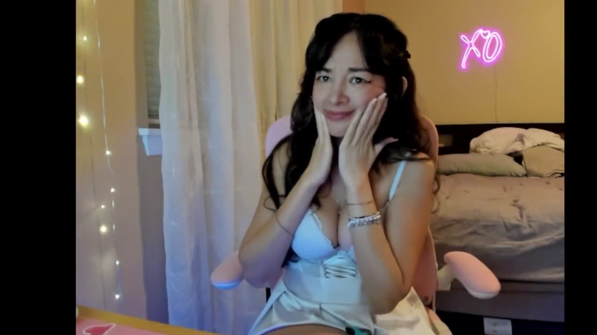 Gallery image thumbnail from NesaValentine's myfreecams stream on, 01/21/2025, 10:27 image 13 of 20
