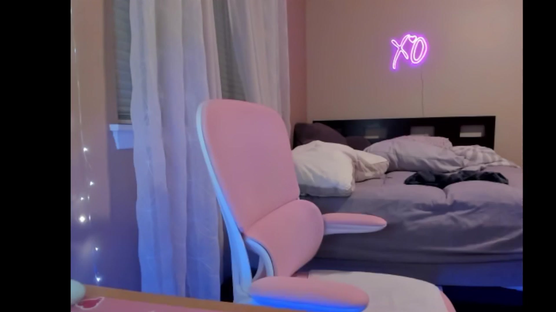 Gallery image thumbnail from NesaValentine's myfreecams stream on, 01/31/2025, 11:10 image 6 of 20