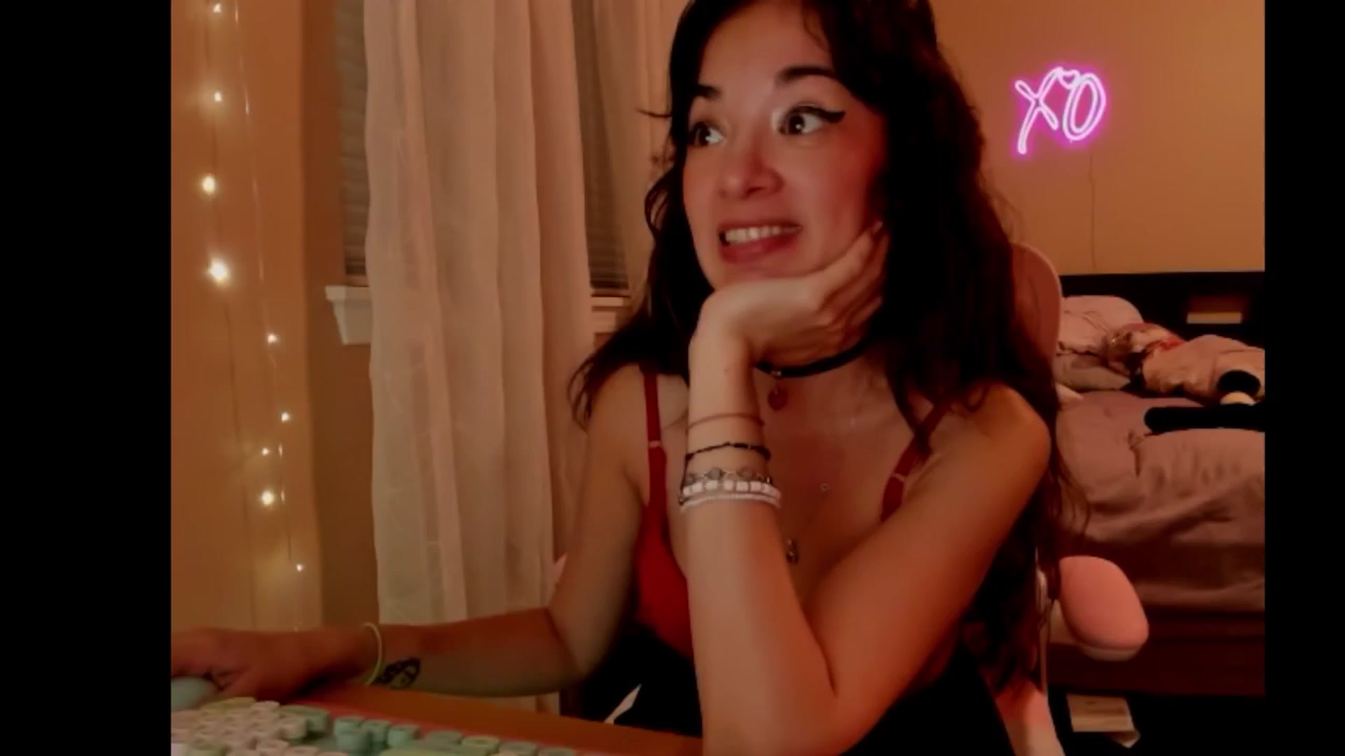 Gallery image thumbnail from NesaValentine's myfreecams stream on, 02/08/2025, 13:14 image 8 of 20