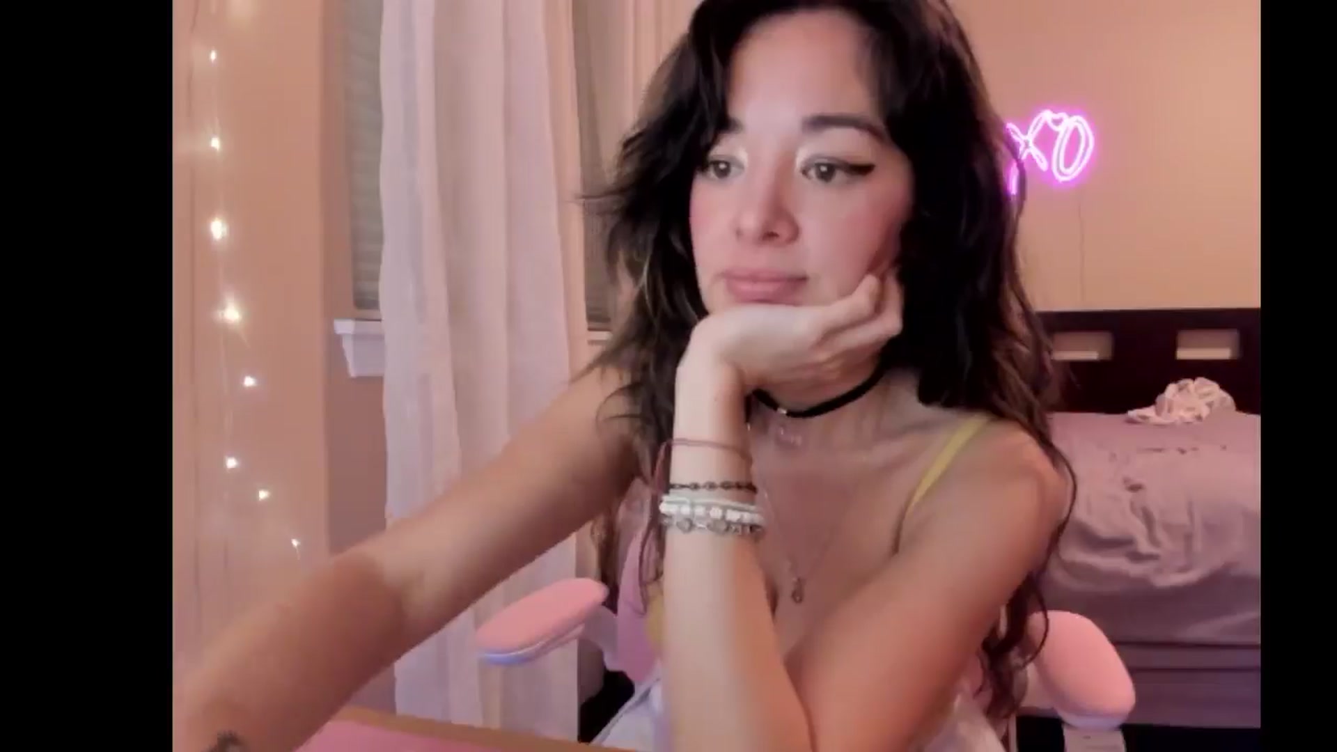 Gallery image thumbnail from NesaValentine's myfreecams stream on, 02/14/2025, 11:14 image 18 of 20