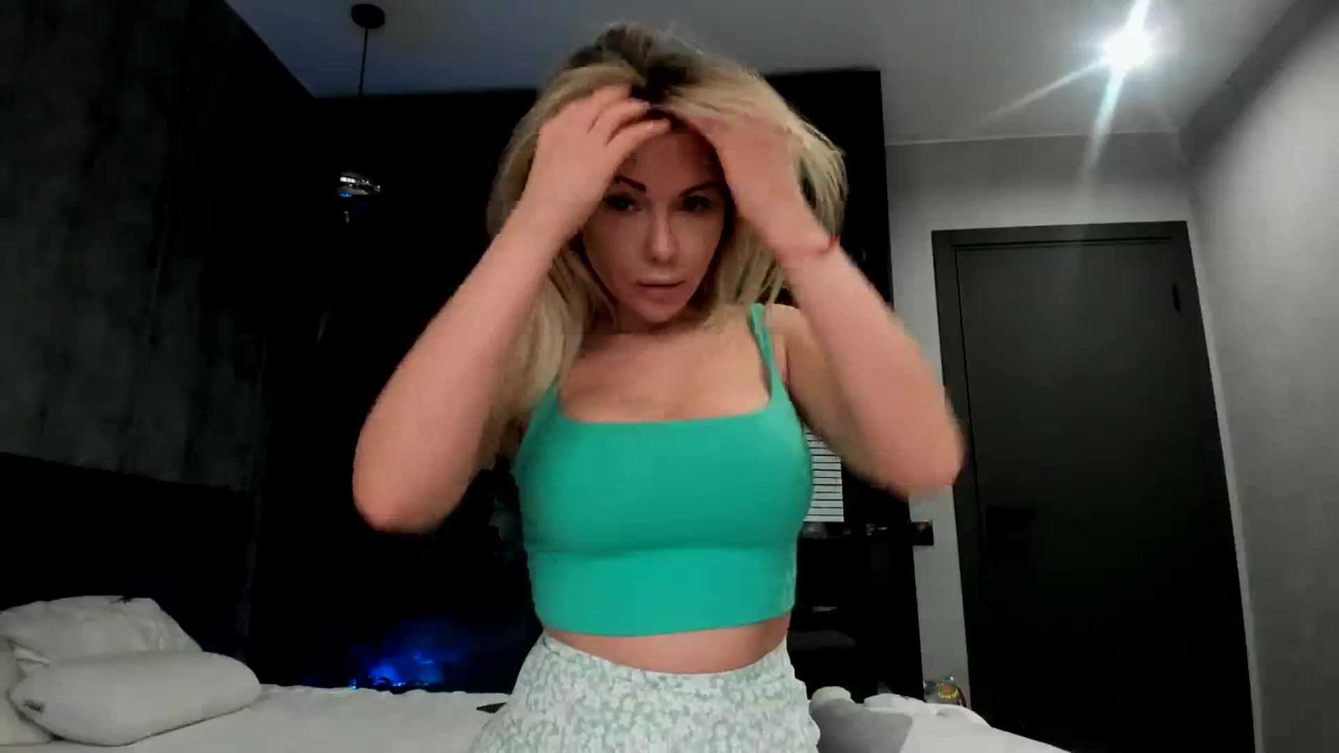 Gallery image thumbnail from Nesquikim's myfreecams stream on, 01/13/2024, 09:13 image 12 of 20