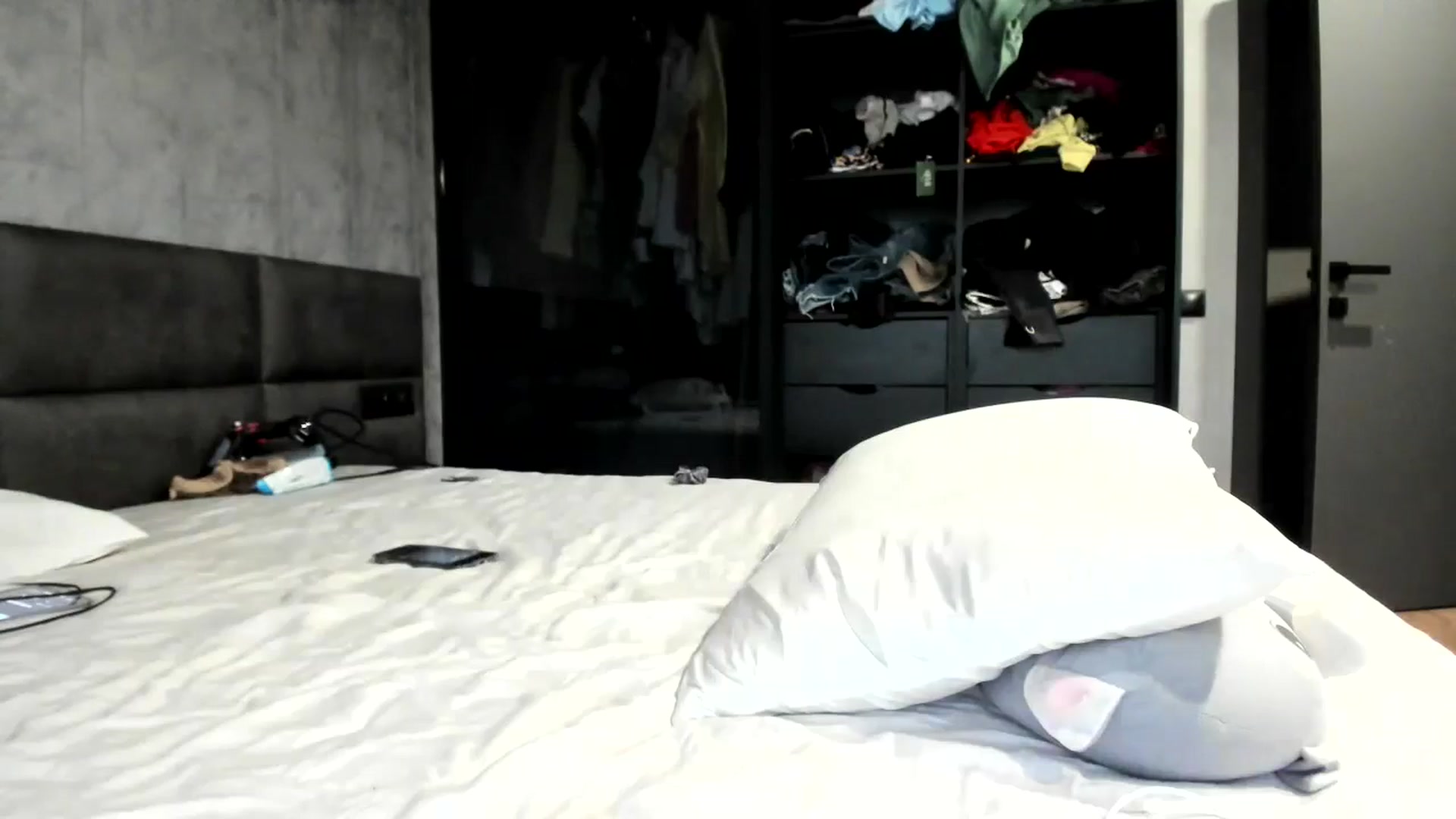 Gallery image thumbnail from Nesquikim's myfreecams stream on, 07/21/2024, 11:32 image 16 of 20