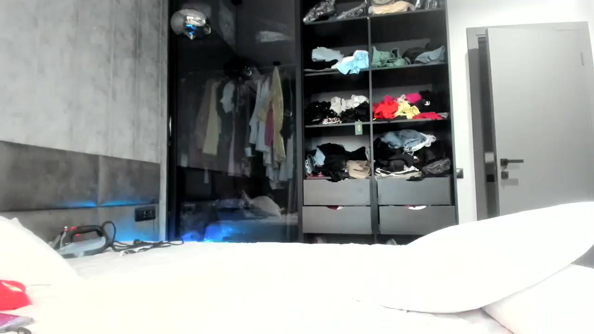 Gallery image thumbnail from Nesquikim's myfreecams stream on, 08/01/2024, 11:19 image 2 of 20
