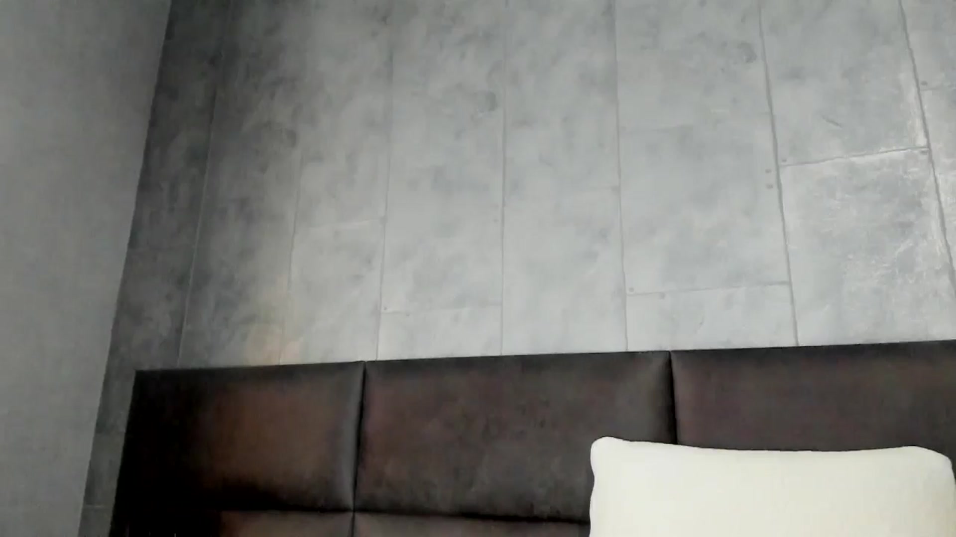 Gallery image thumbnail from Nesquikim's myfreecams stream on, 01/04/2025, 12:05 image 9 of 20