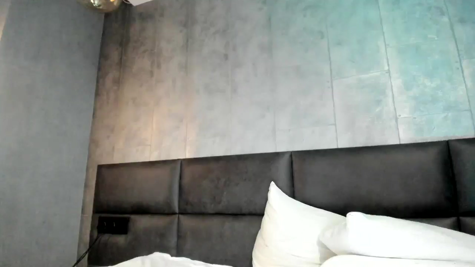 Gallery image thumbnail from Nesquikim's myfreecams stream on, 01/26/2025, 12:45 image 6 of 20