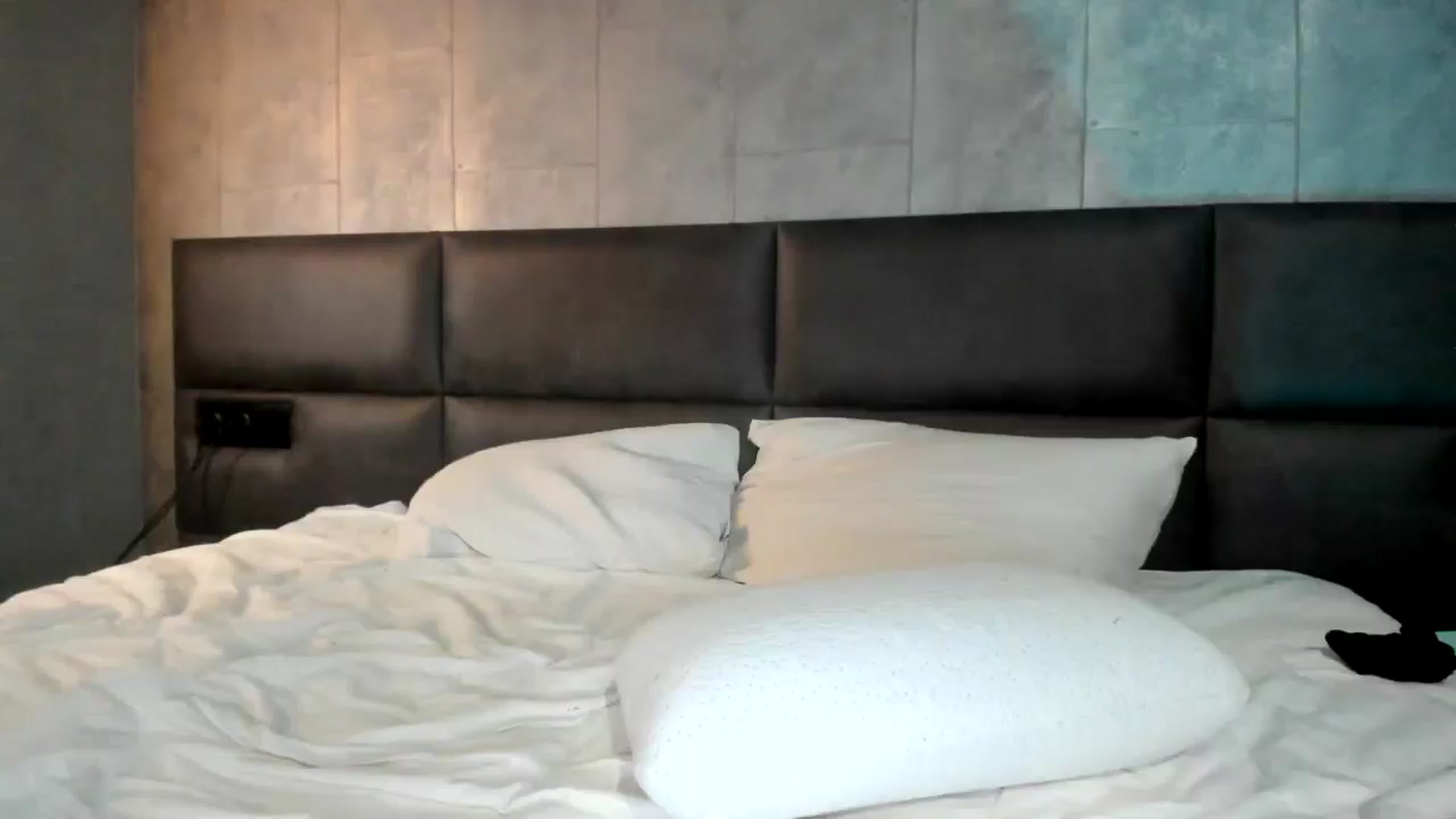 Gallery image thumbnail from Nesquikim's myfreecams stream on, 02/01/2025, 14:50 image 19 of 20