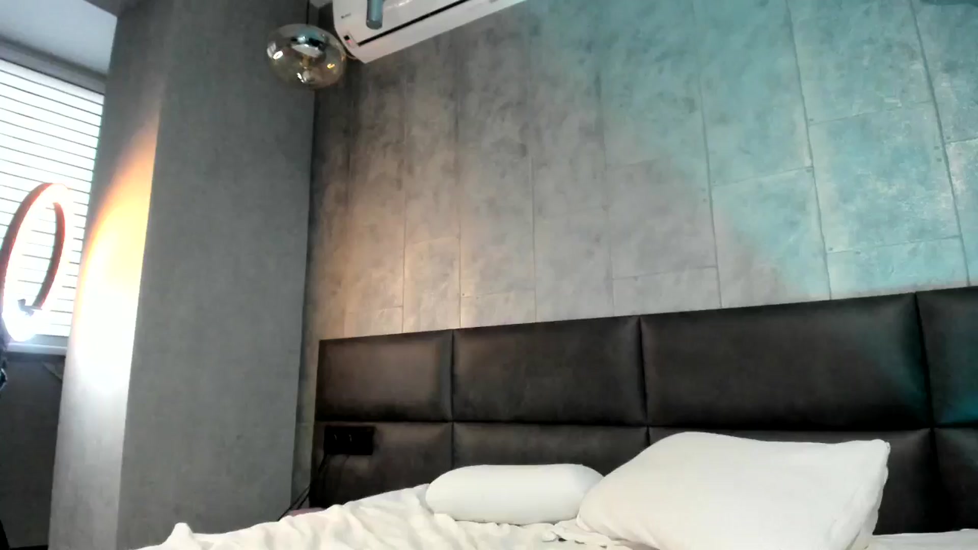 Gallery image thumbnail from Nesquikim's myfreecams stream on, 03/02/2025, 14:19 image 13 of 20