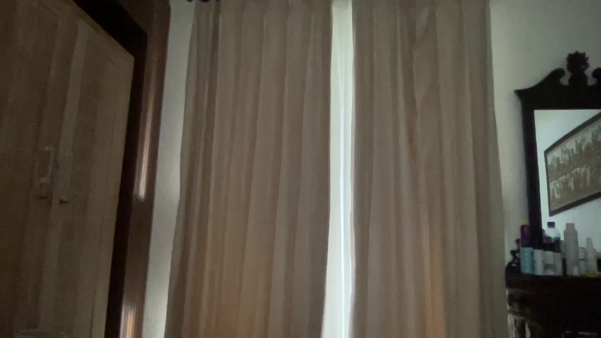 Gallery image thumbnail from Nesquikim's myfreecams stream on, 04/19/2025, 09:26 image 3 of 20