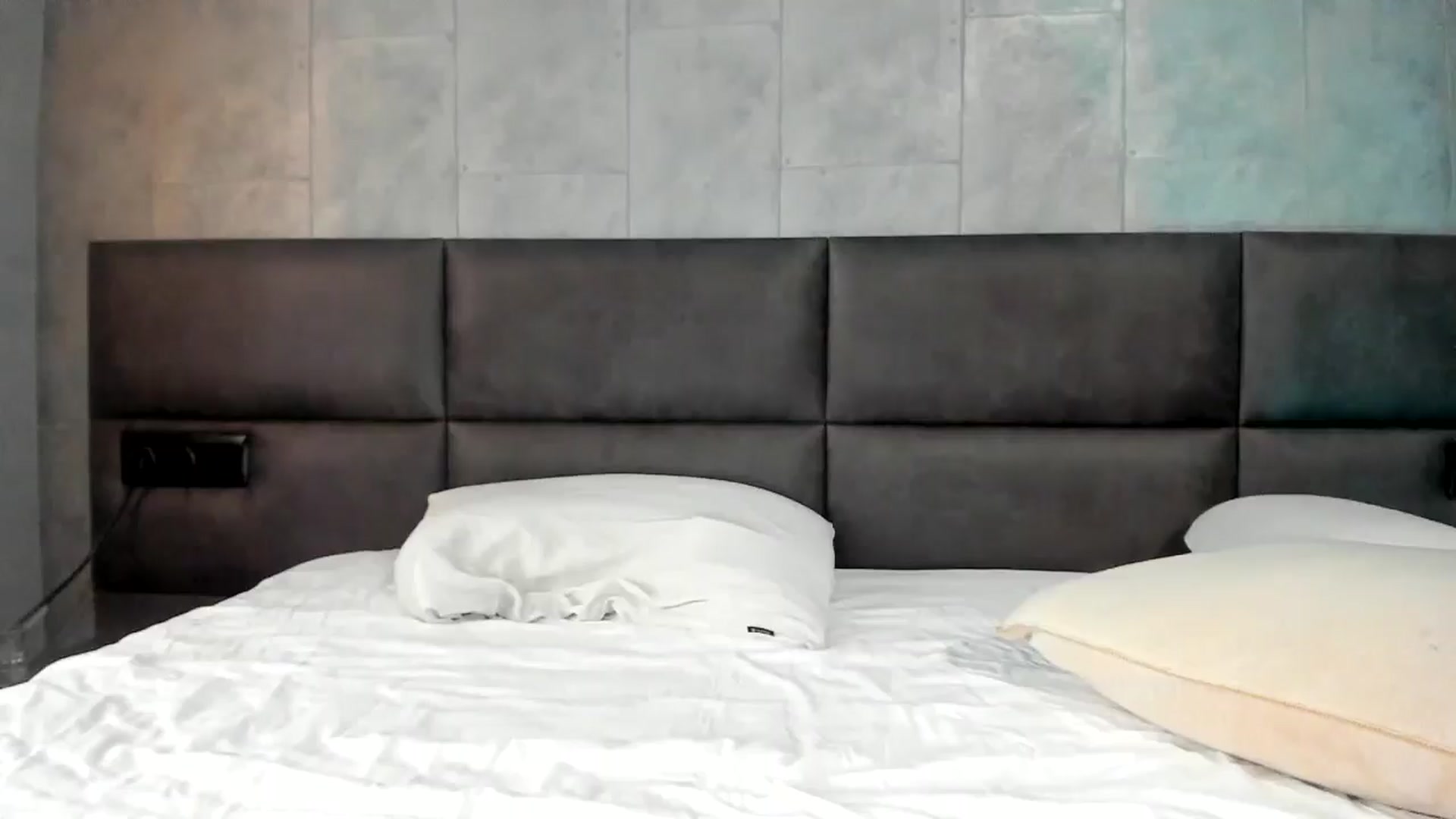 Gallery image thumbnail from Nesquikim's myfreecams stream on, 05/10/2025, 07:51 image 19 of 20