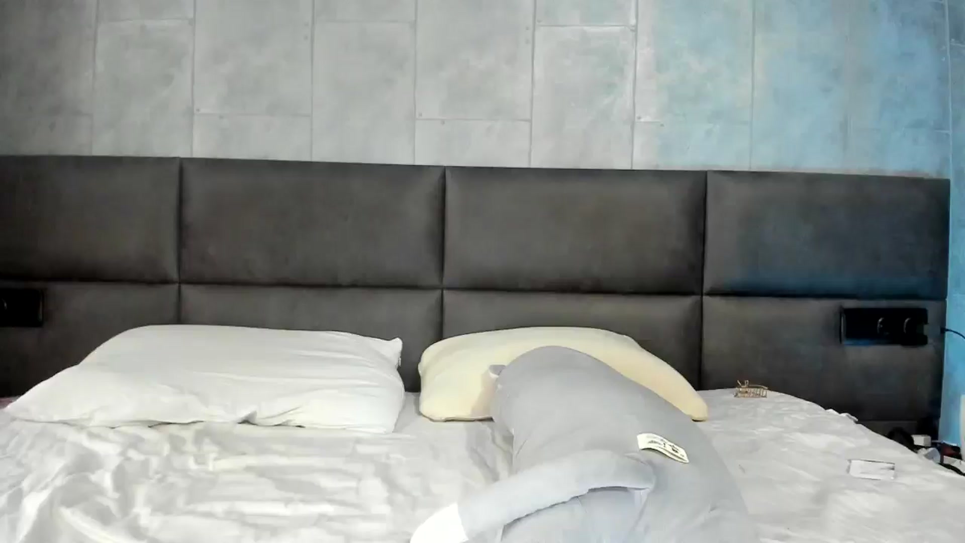 Gallery image thumbnail from Nesquikim's myfreecams stream on, 09/27/2025, 07:57 image 7 of 20
