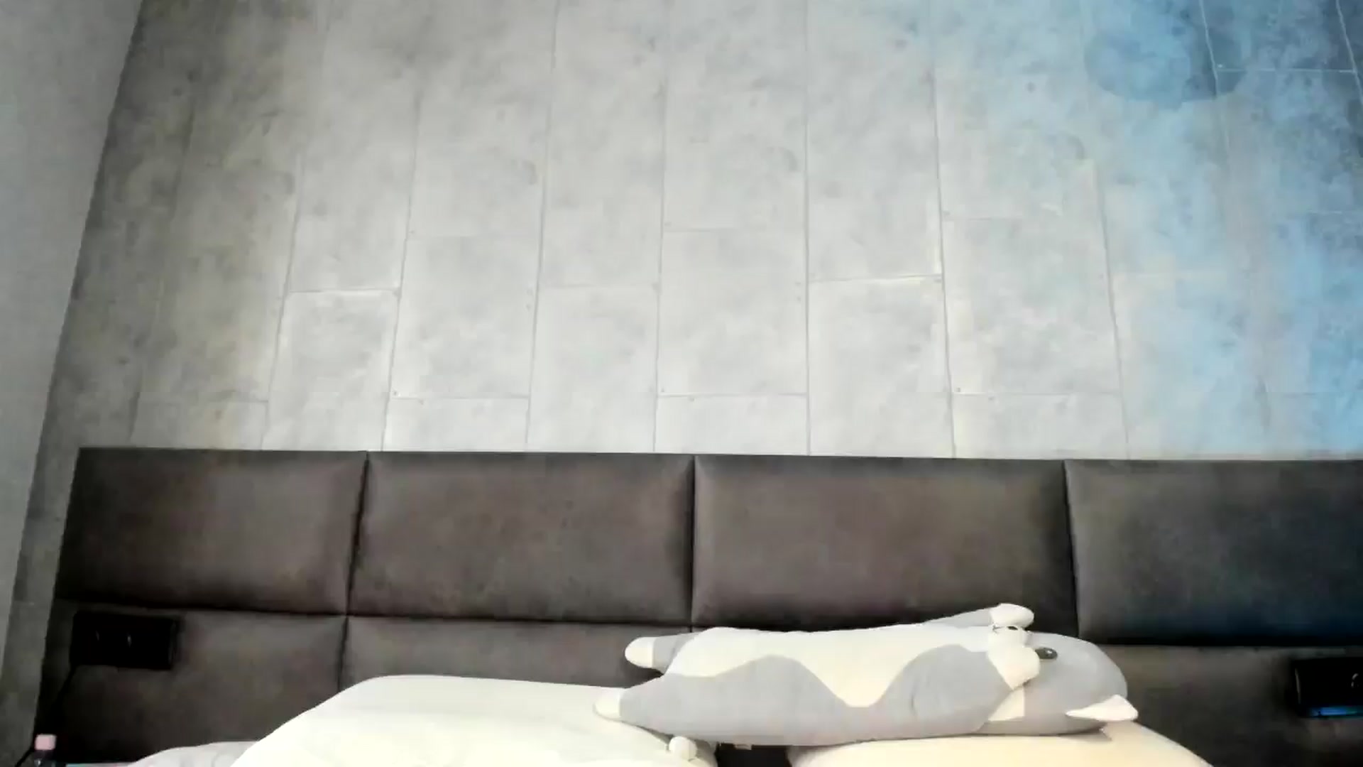 Gallery image thumbnail from Nesquikim's myfreecams stream on, 10/04/2025, 12:08 image 1 of 20
