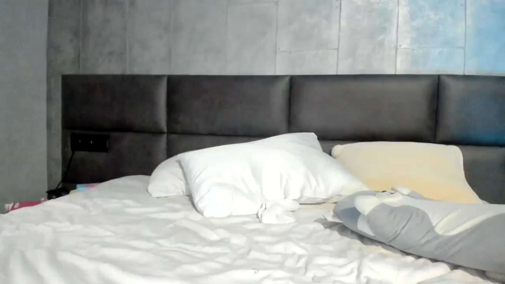 Gallery image thumbnail from Nesquikim's myfreecams stream on, 11/09/2025, 12:32 image 2 of 20