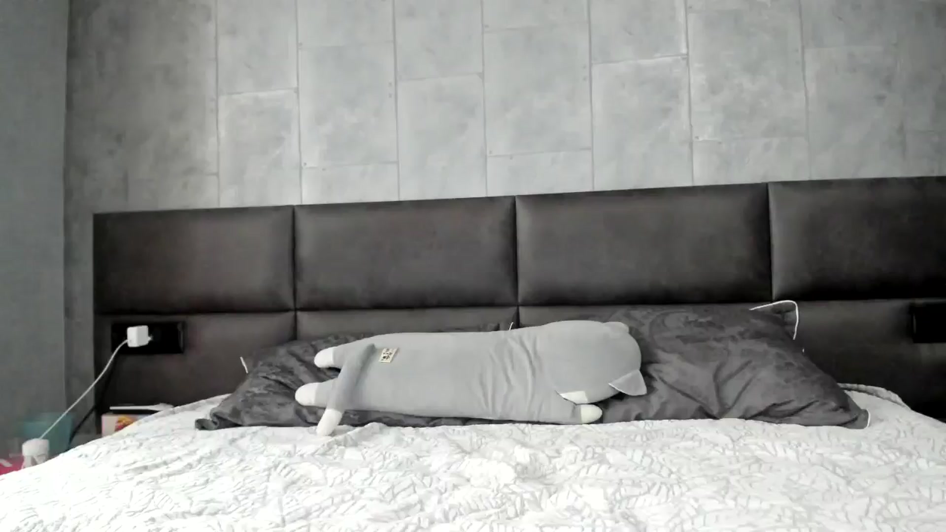 Gallery image thumbnail from Nesquikim's myfreecams stream on, 12/07/2025, 08:30 image 17 of 20