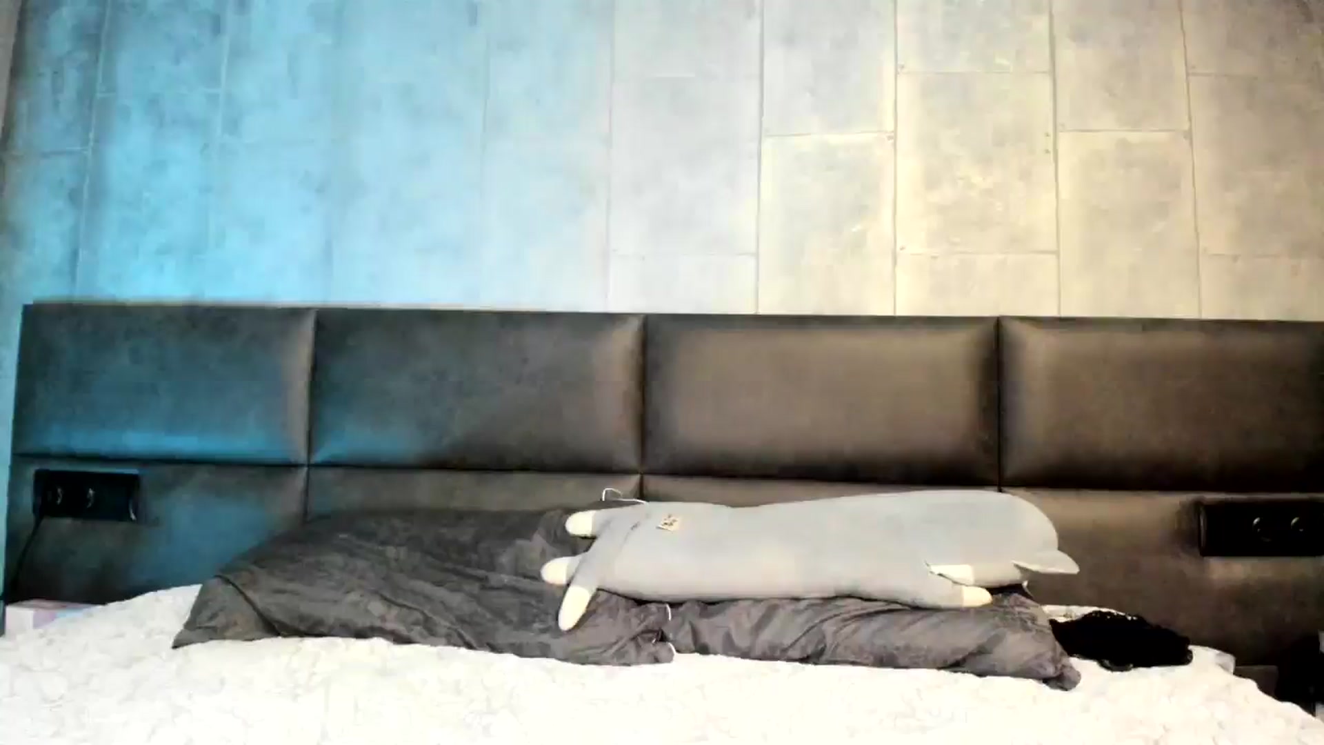 Gallery image thumbnail from Nesquikim's myfreecams stream on, 12/20/2025, 12:20 image 15 of 20