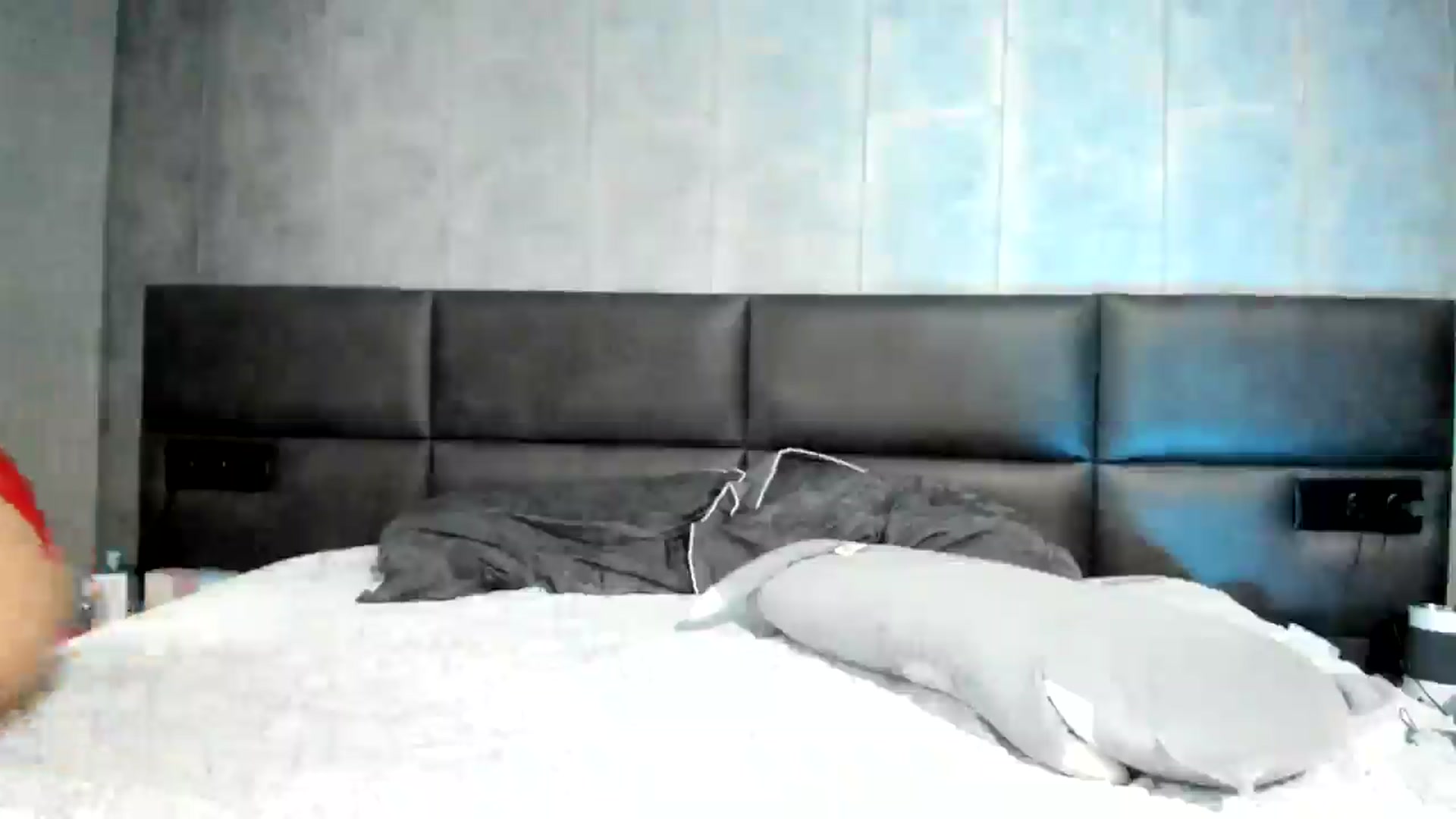 Gallery image thumbnail from Nesquikim's myfreecams stream on, 12/27/2025, 10:10 image 20 of 20
