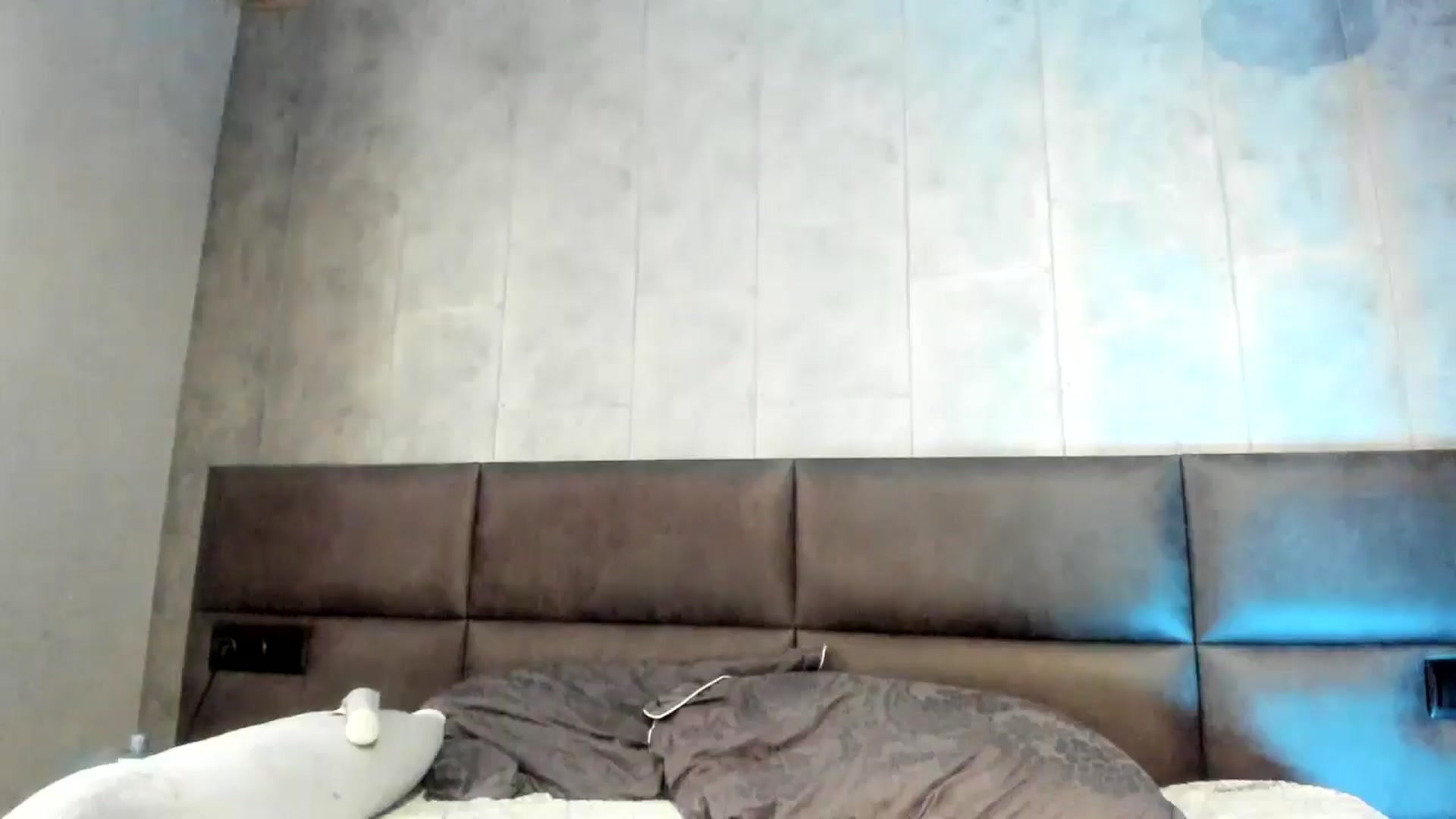 Gallery image thumbnail from Nesquikim's myfreecams stream on, 01/01/2026, 11:58 image 9 of 20