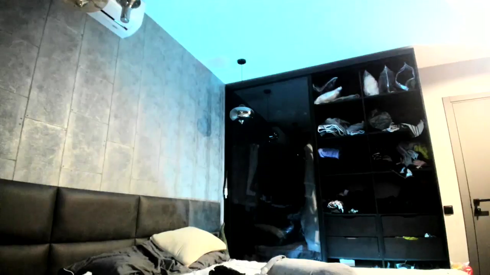 Gallery image thumbnail from Nesquikim's myfreecams stream on, 01/10/2026, 13:51 image 18 of 20