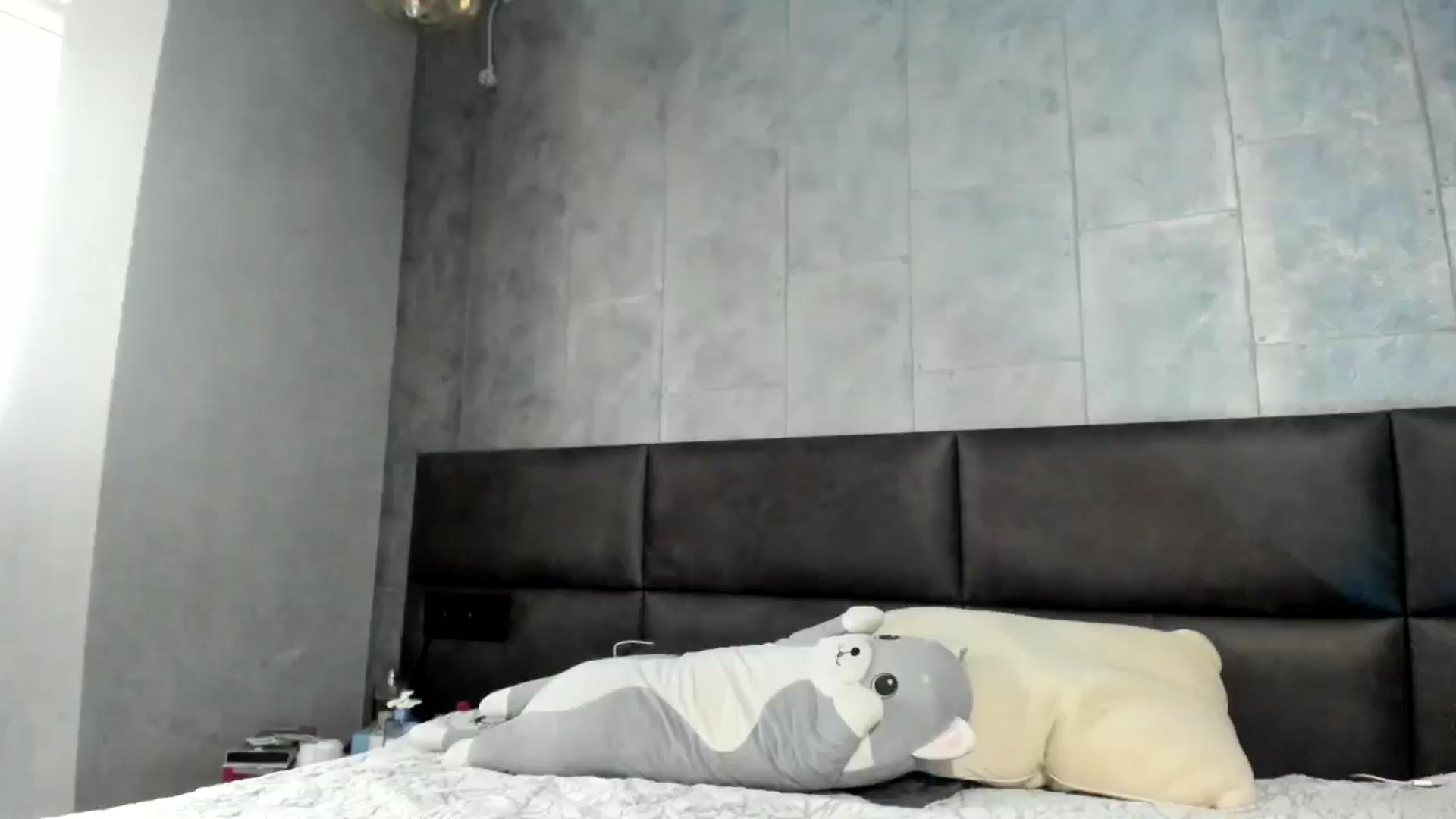 Gallery image thumbnail from Nesquikim's myfreecams stream on, 04/04/2026, 10:23 image 11 of 20