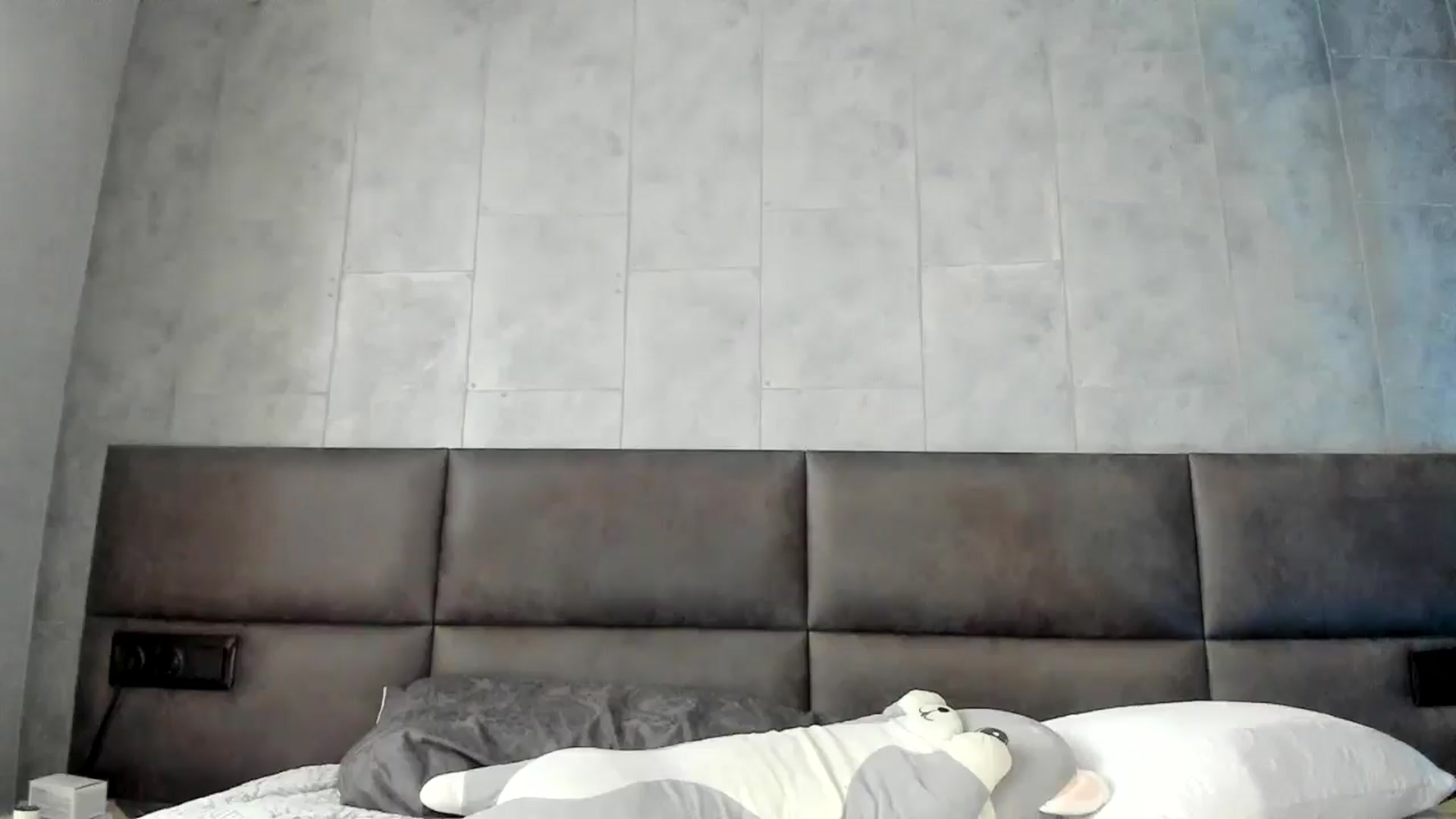 Gallery image thumbnail from Nesquikim's myfreecams stream on, 04/25/2026, 10:28 image 6 of 20