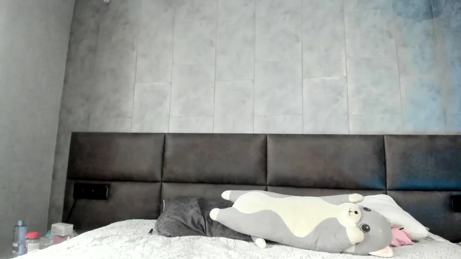 Gallery image thumbnail from Nesquikim's myfreecams stream on, 04/26/2026, 08:44 image 1 of 20