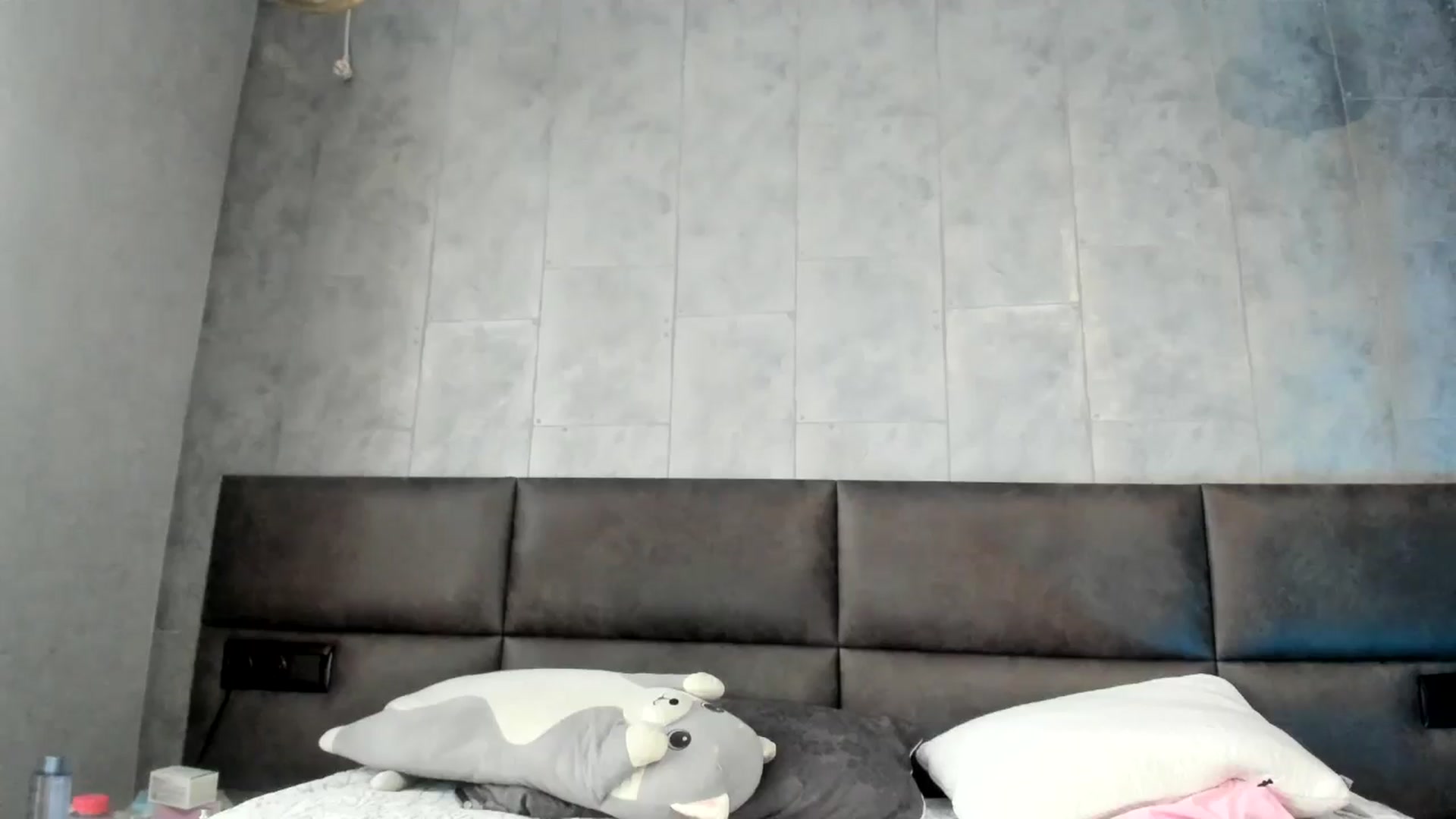 Gallery image thumbnail from Nesquikim's myfreecams stream on, 04/26/2026, 09:26 image 8 of 20