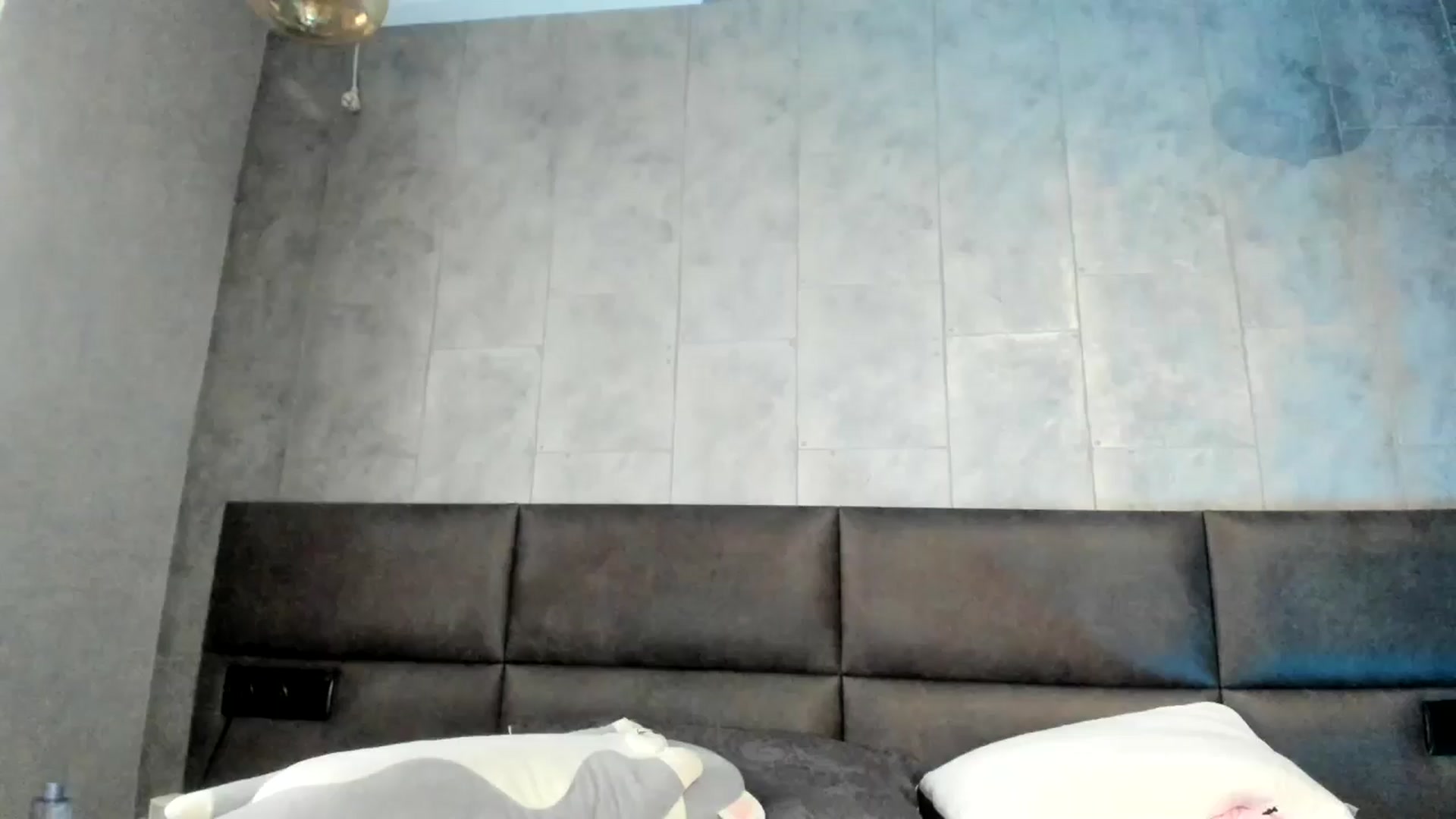 Gallery image thumbnail from Nesquikim's myfreecams stream on, 04/26/2026, 09:26 image 1 of 20