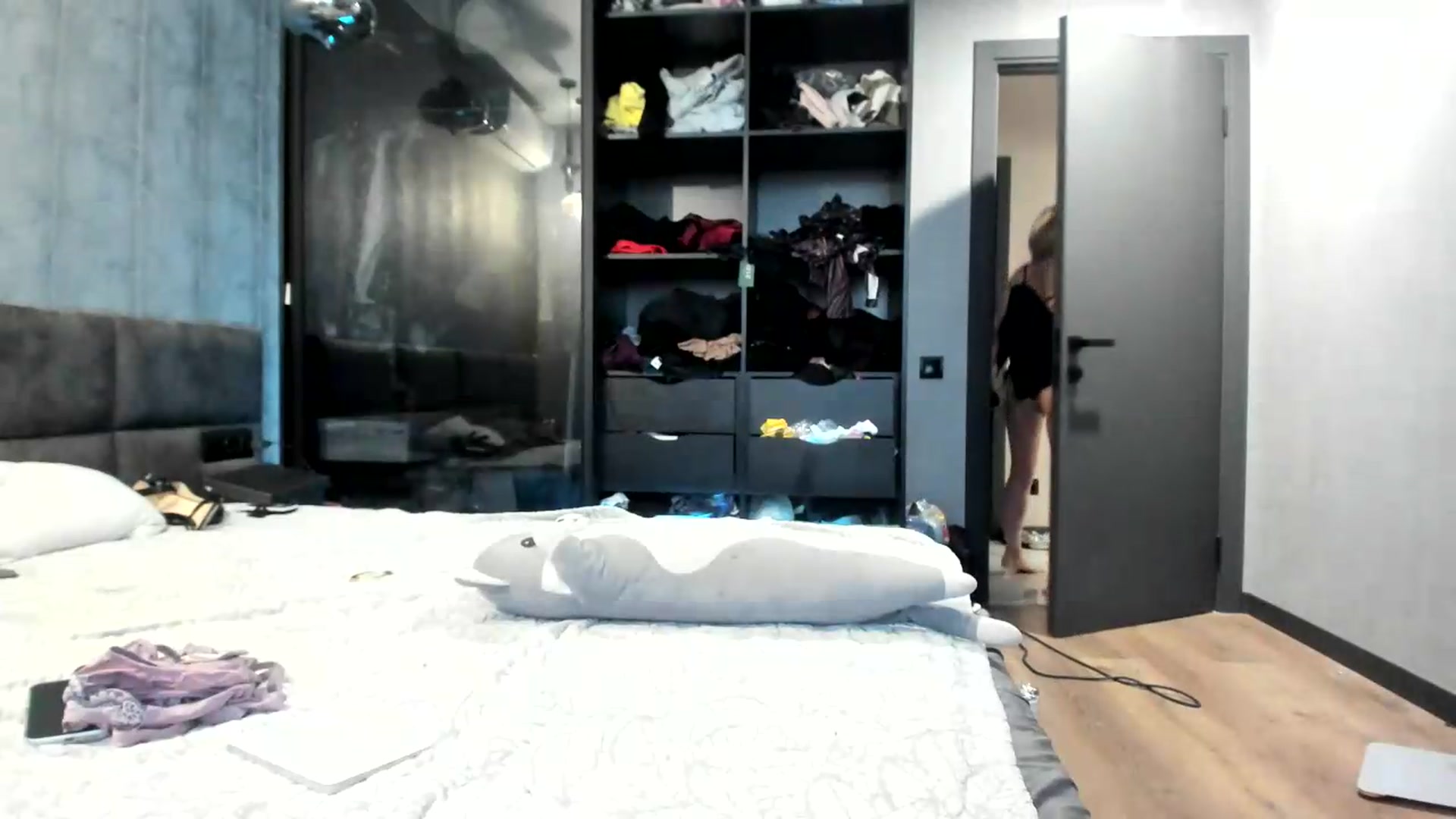Gallery image thumbnail from Nesquikim's myfreecams stream on, 06/06/2026, 16:25 image 4 of 20