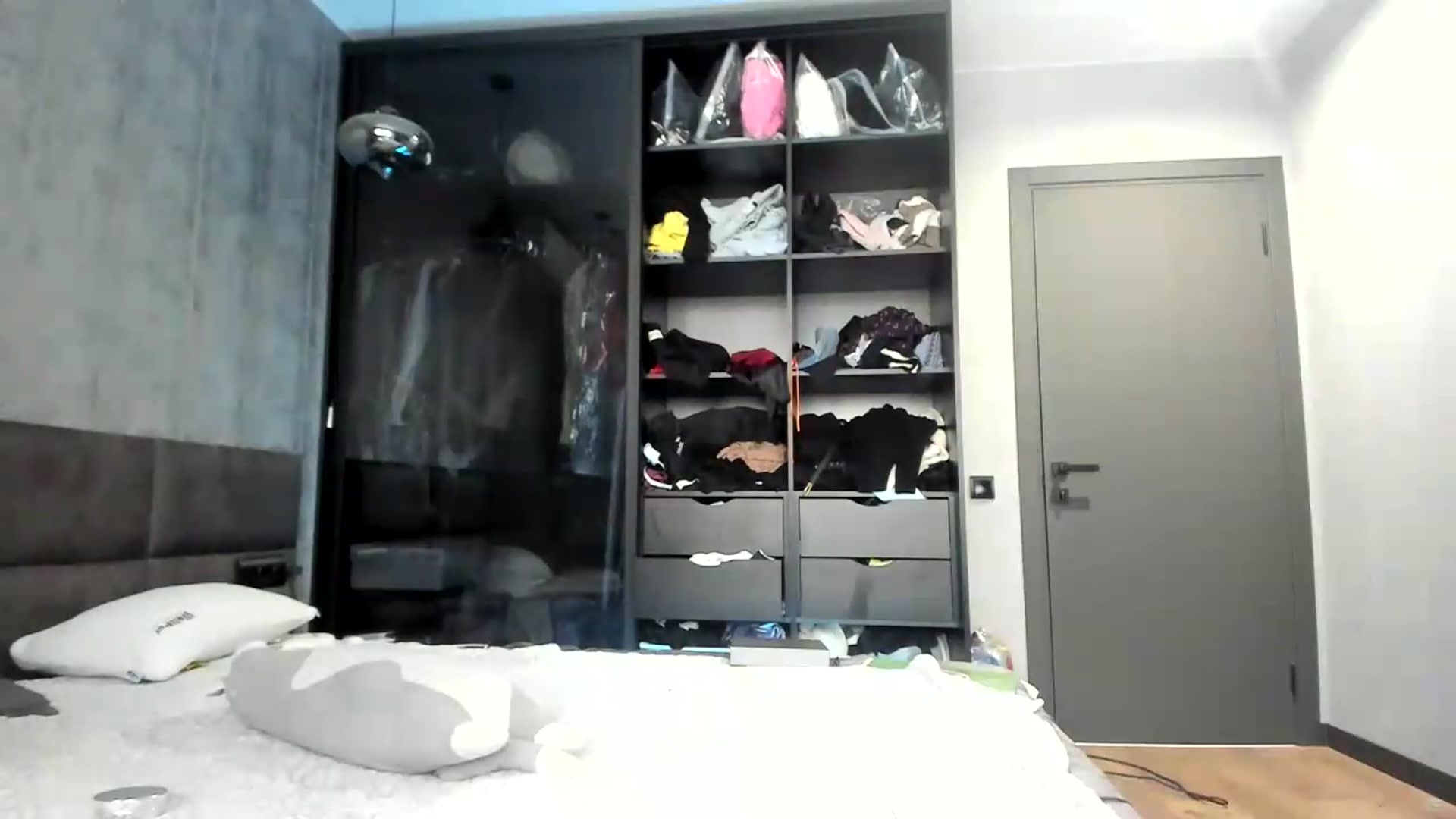 Gallery image thumbnail from Nesquikim's myfreecams stream on, 07/01/2026, 07:16 image 3 of 20