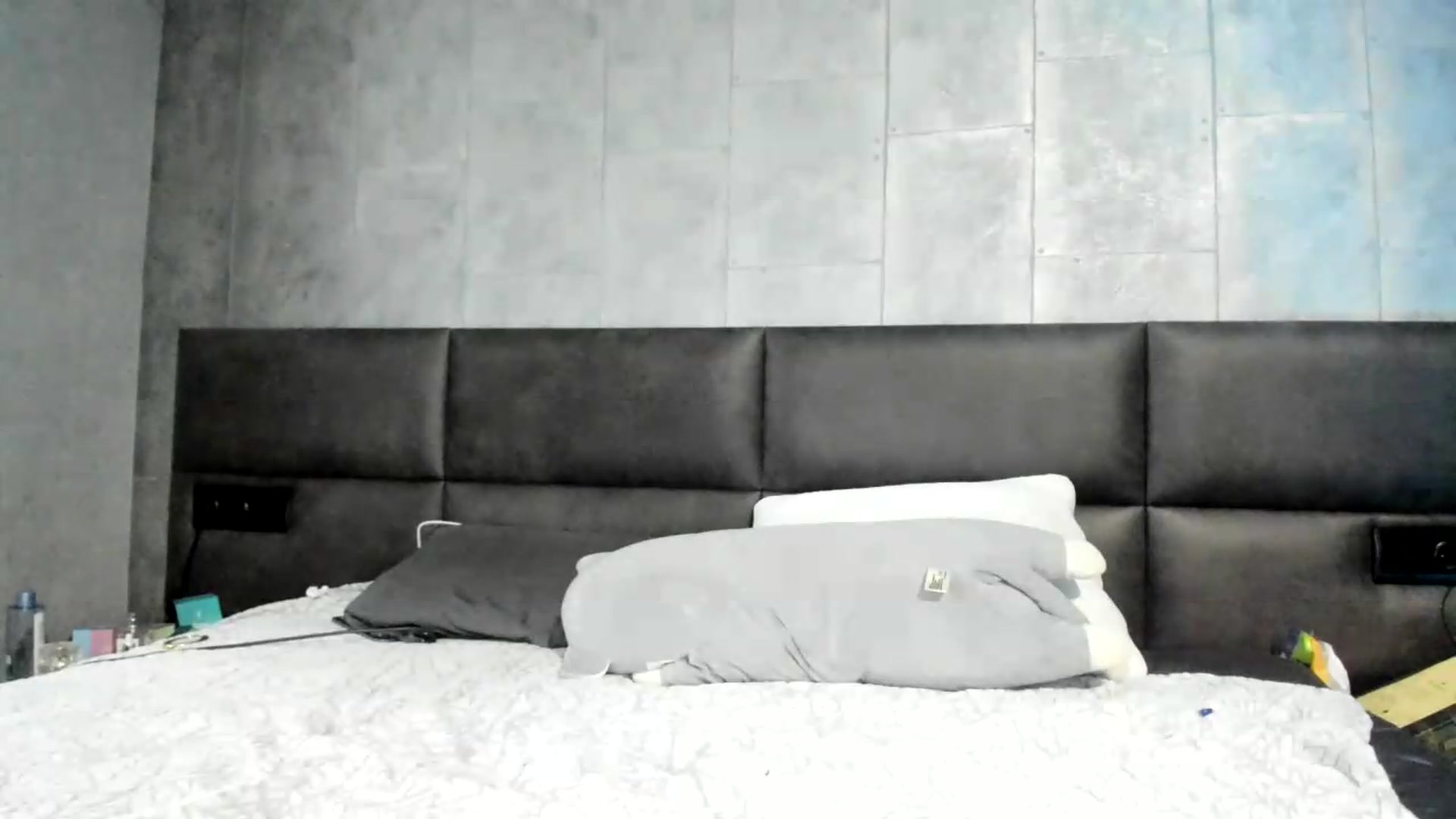 Gallery image thumbnail from Nesquikim's myfreecams stream on, 07/18/2026, 13:00 image 14 of 20