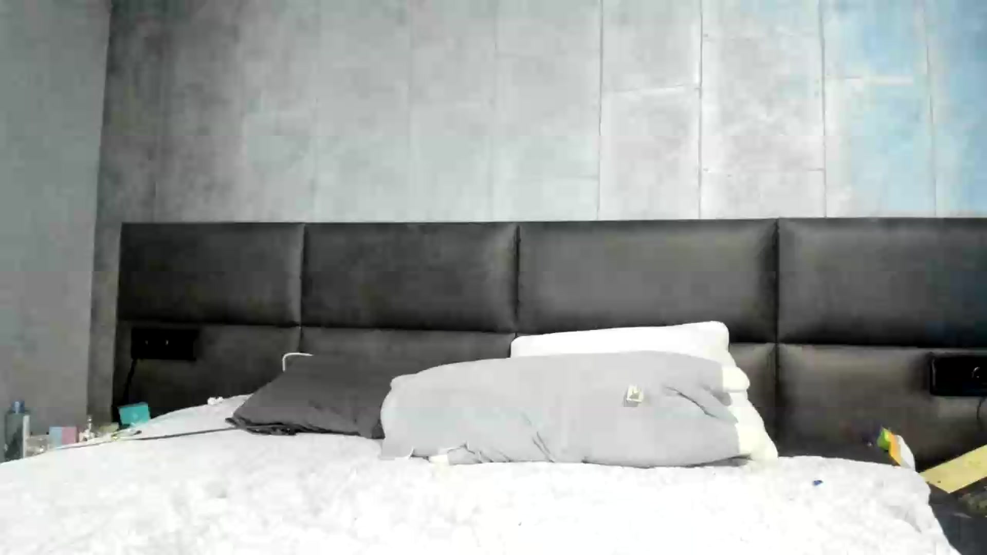Gallery image thumbnail from Nesquikim's myfreecams stream on, 07/18/2026, 13:00 image 13 of 20