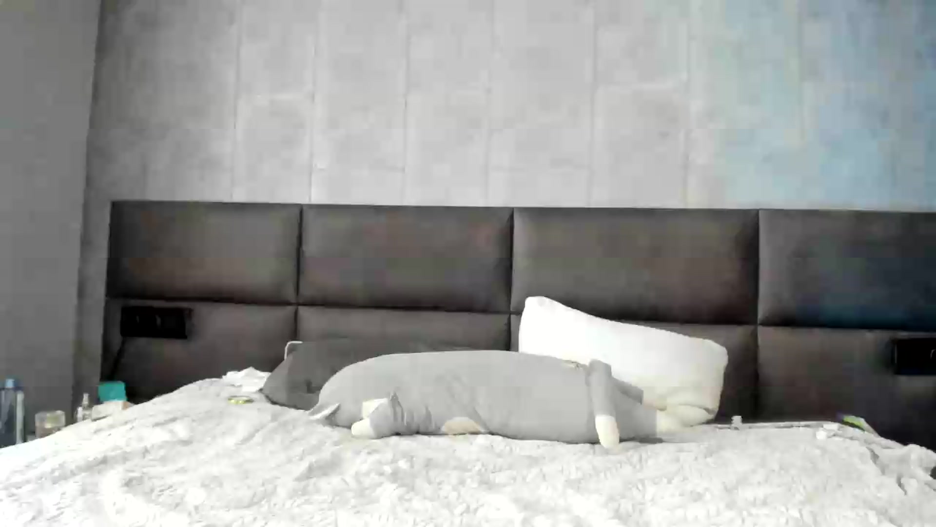 Gallery image thumbnail from Nesquikim's myfreecams stream on, 08/01/2026, 11:25 image 11 of 20