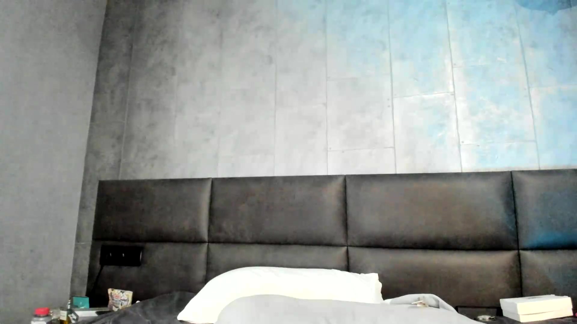 Gallery image thumbnail from Nesquikim's myfreecams stream on, 09/01/2026, 11:52 image 17 of 20