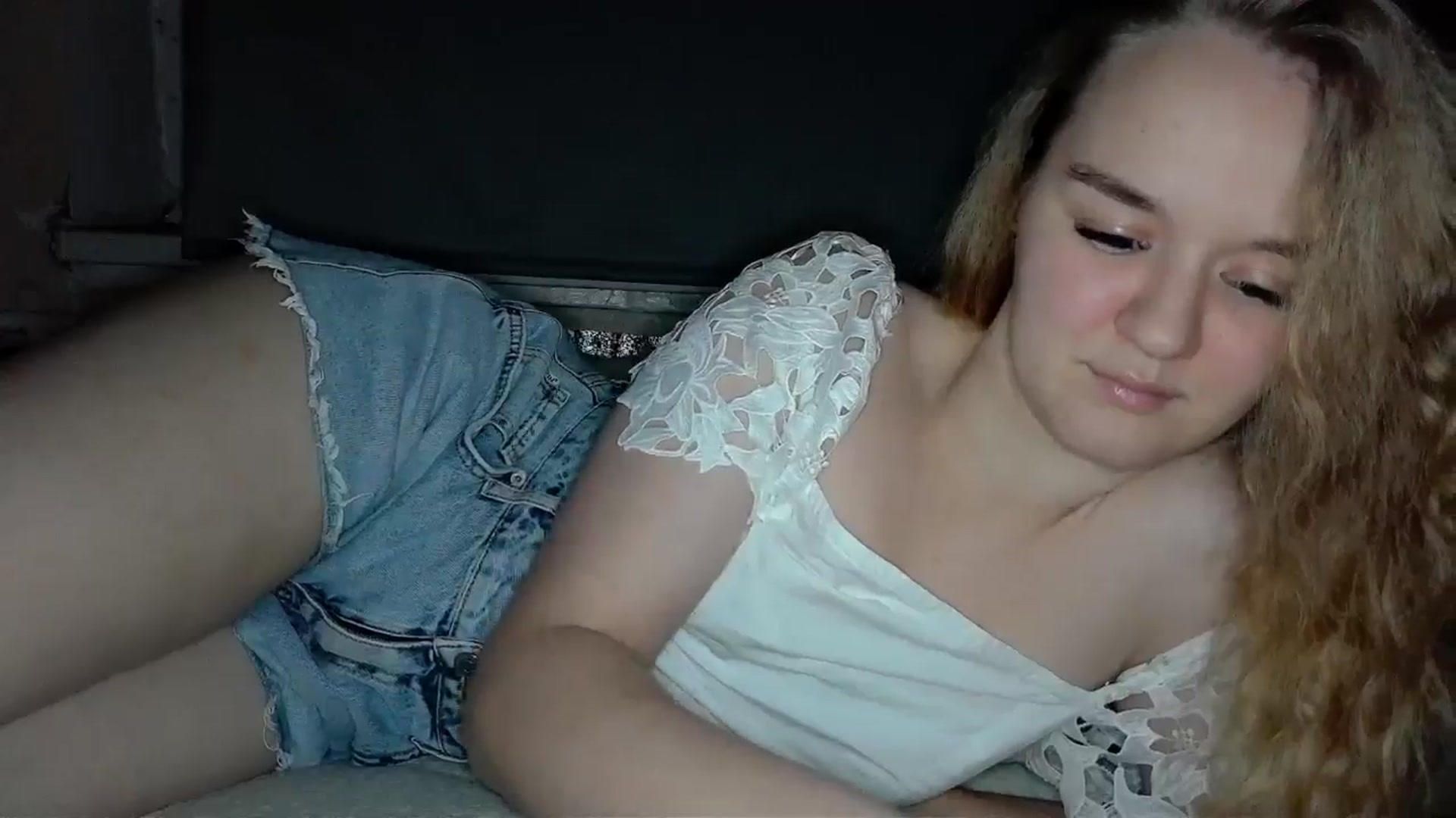 Gallery image thumbnail from NessaLeigh's myfreecams stream on, 12/25/2025, 21:26 image 12 of 20