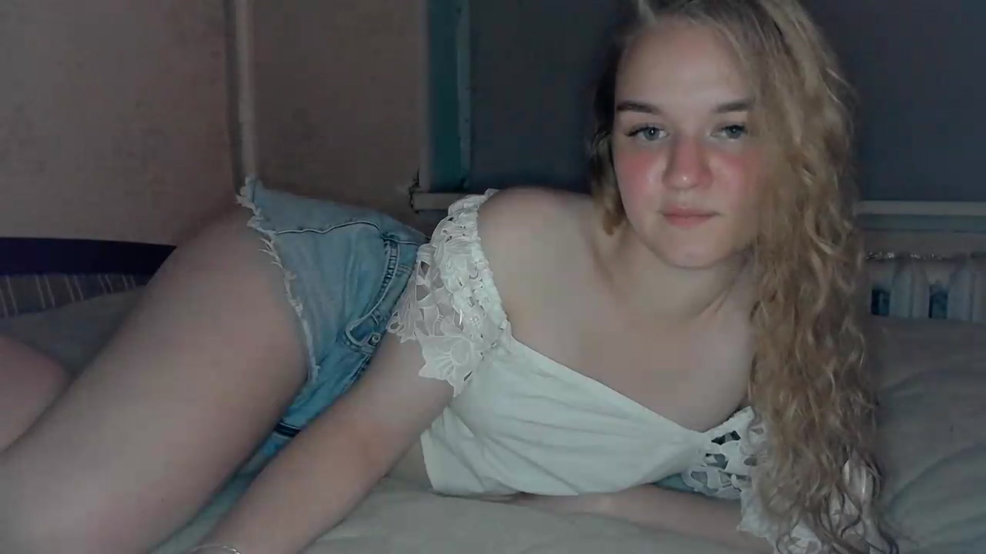 Gallery image thumbnail from NessaLeigh's myfreecams stream on, 05/18/2026, 20:35 image 6 of 20