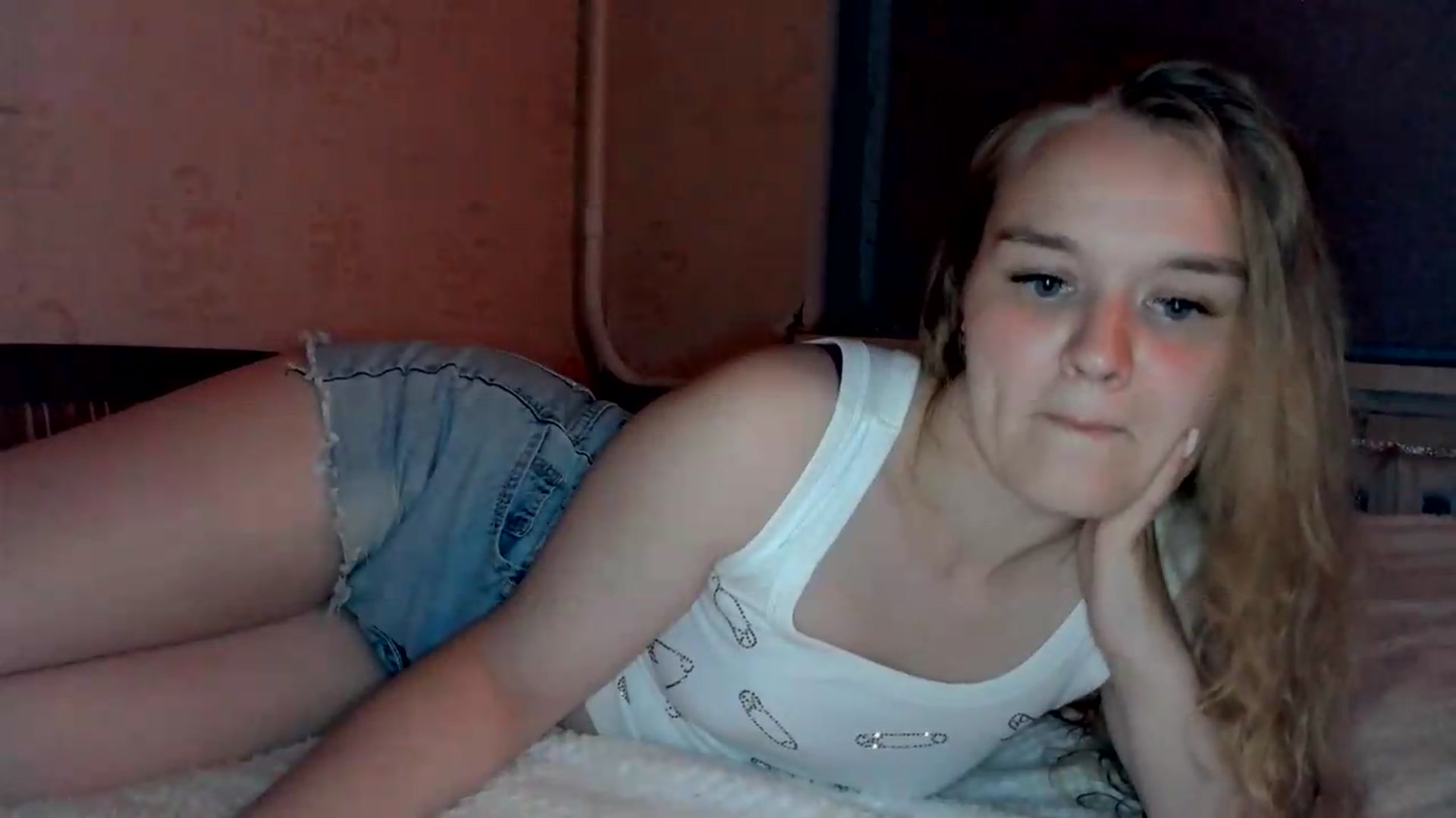 Gallery image thumbnail from NessaLeigh's myfreecams stream on, 06/08/2026, 21:02 image 19 of 20