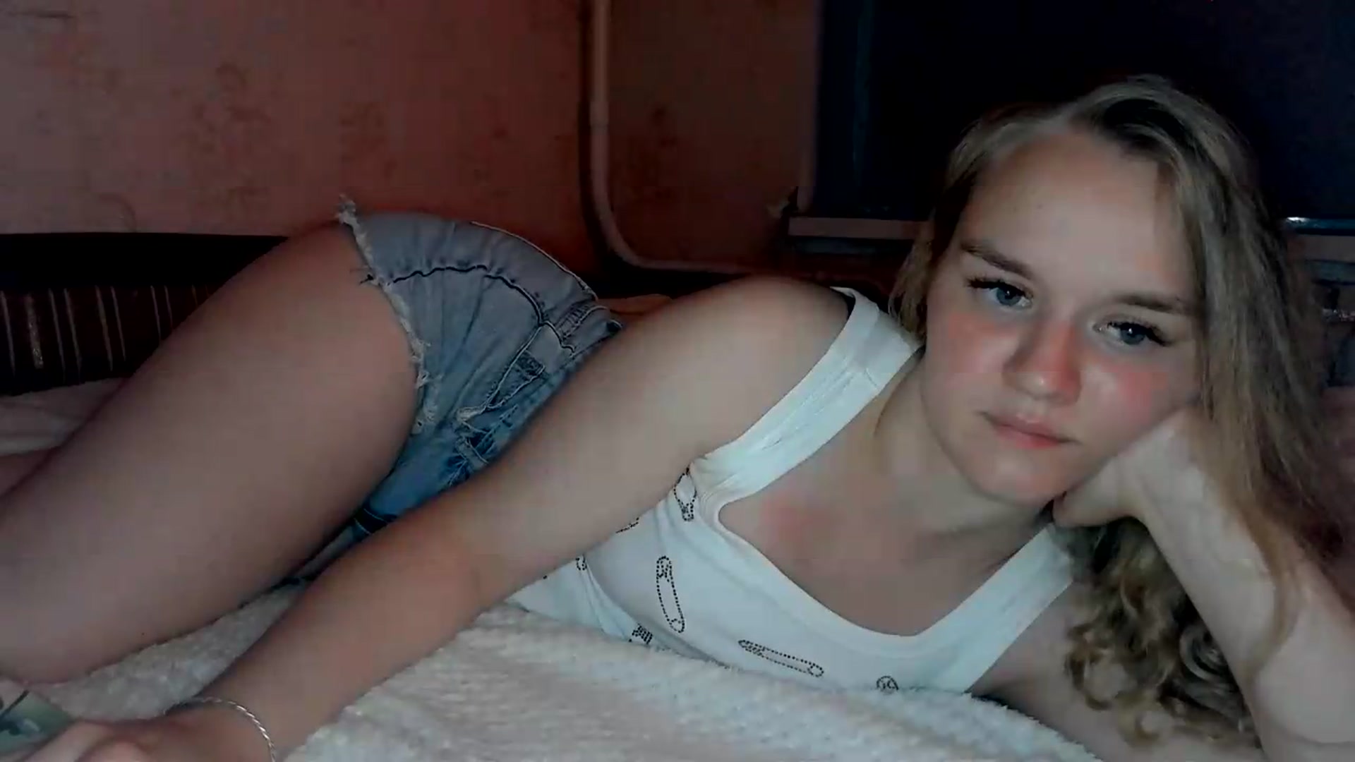 Gallery image thumbnail from NessaLeigh's myfreecams stream on, 06/08/2026, 22:38 image 13 of 20