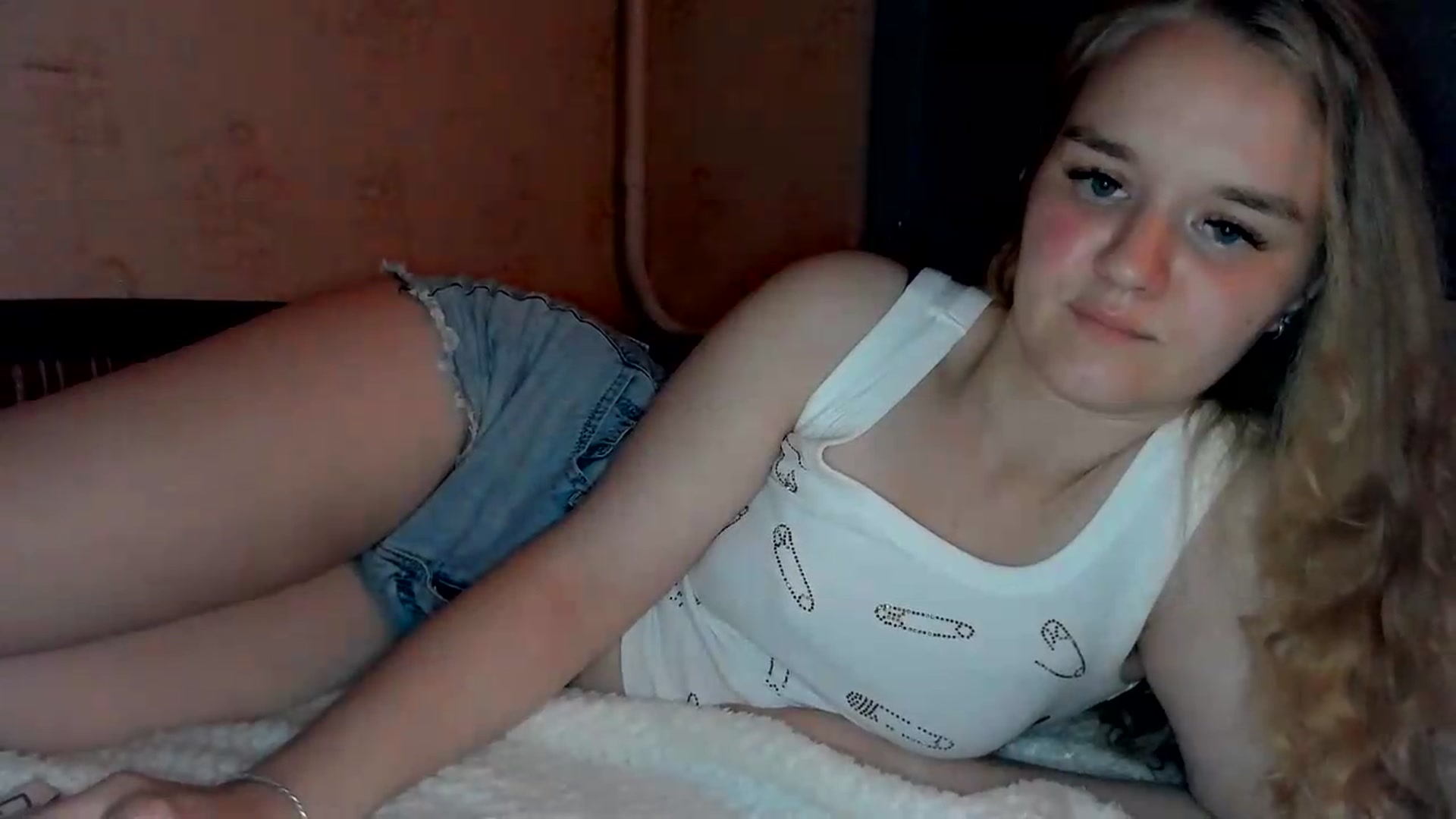Gallery image thumbnail from NessaLeigh's myfreecams stream on, 06/08/2026, 23:43 image 7 of 20