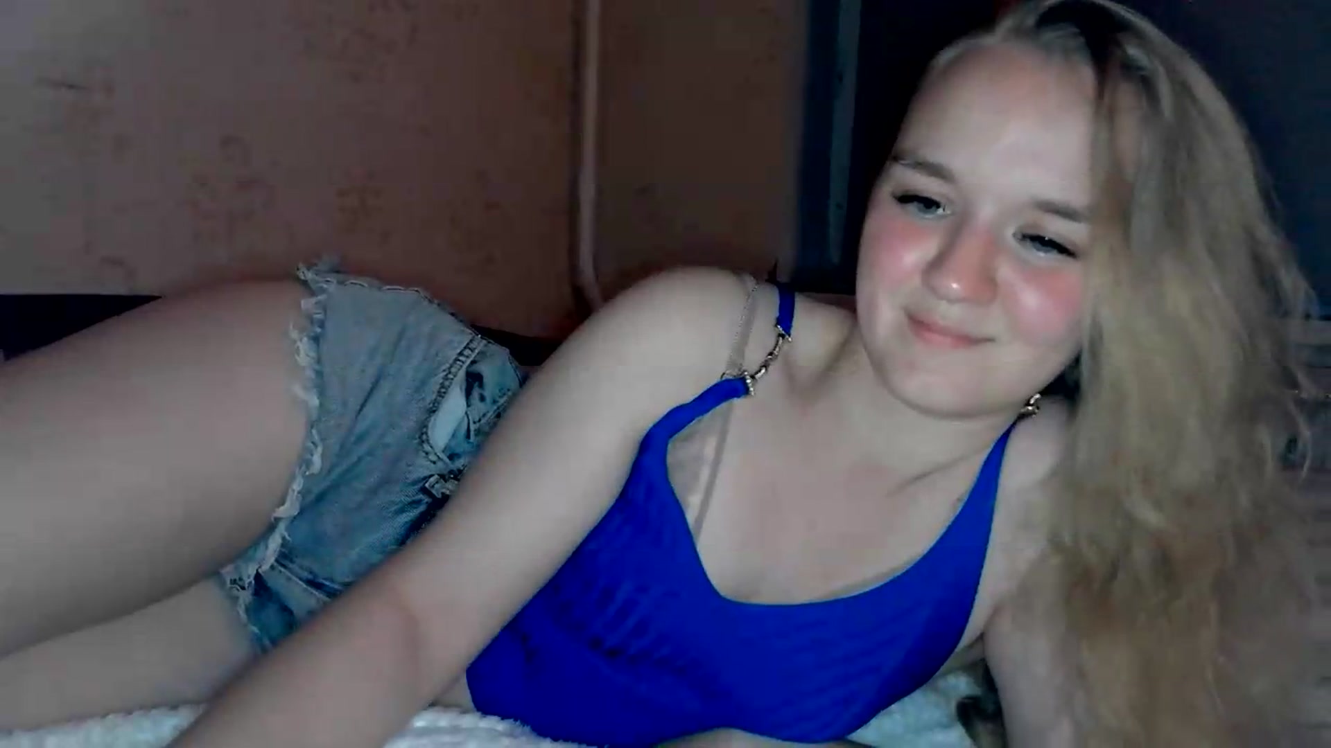 Gallery image thumbnail from NessaLeigh's myfreecams stream on, 06/09/2026, 19:35 image 14 of 20