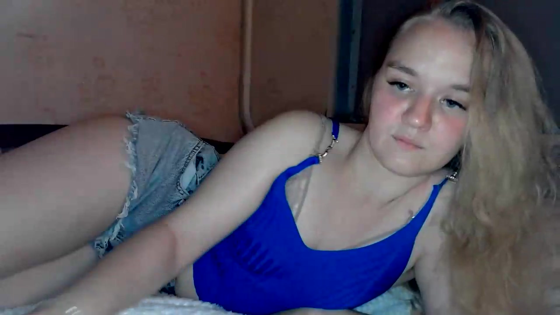 Gallery image thumbnail from NessaLeigh's myfreecams stream on, 06/09/2026, 19:35 image 17 of 20