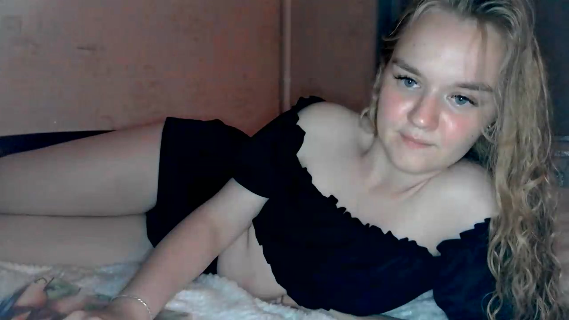 Gallery image thumbnail from NessaLeigh's myfreecams stream on, 06/10/2026, 20:13 image 15 of 20