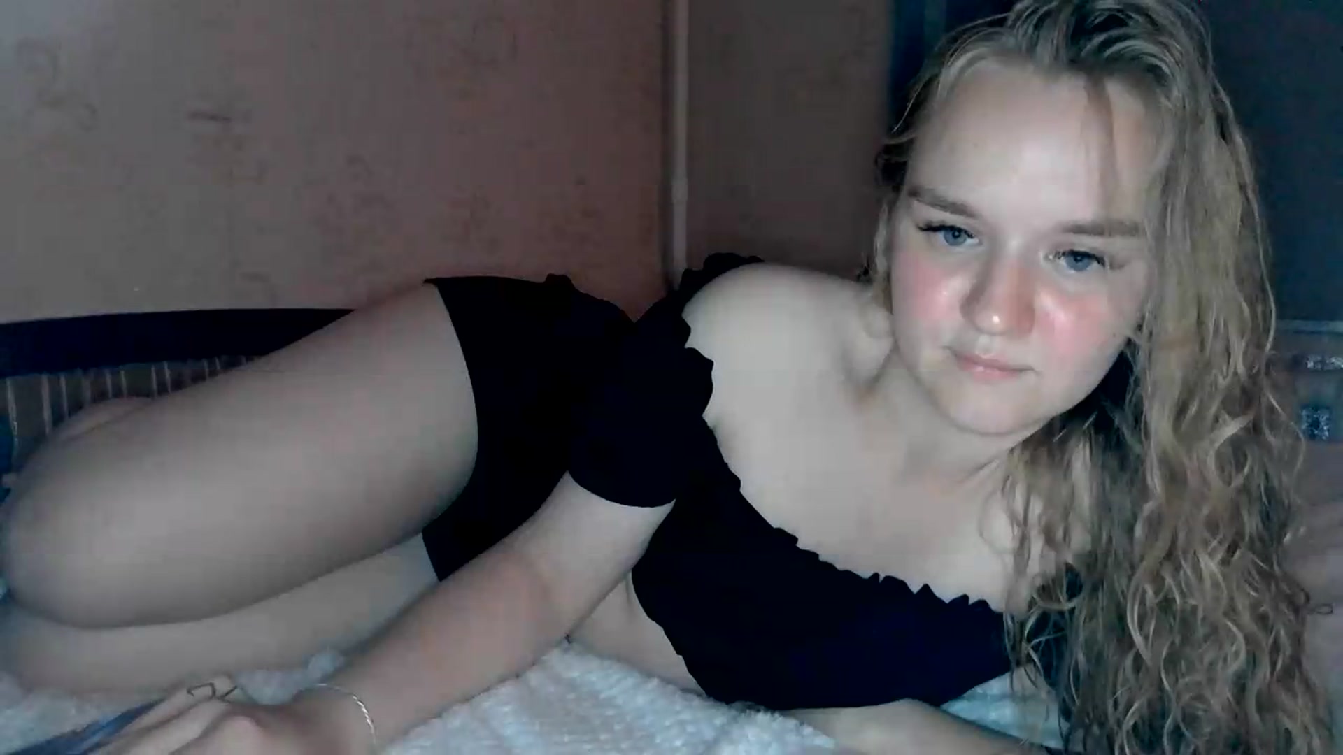 Gallery image thumbnail from NessaLeigh's myfreecams stream on, 06/10/2026, 20:13 image 10 of 20